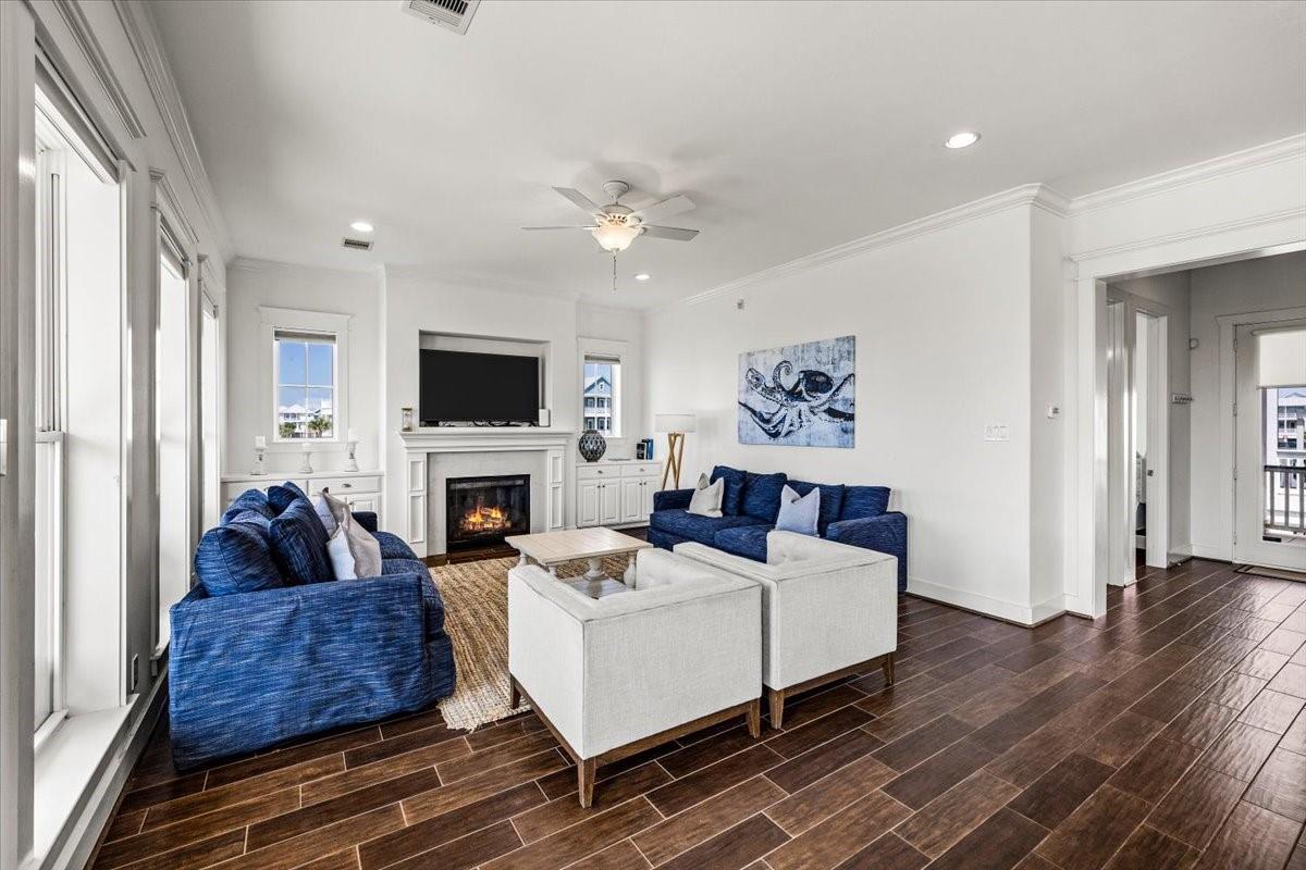 11406 Beachside