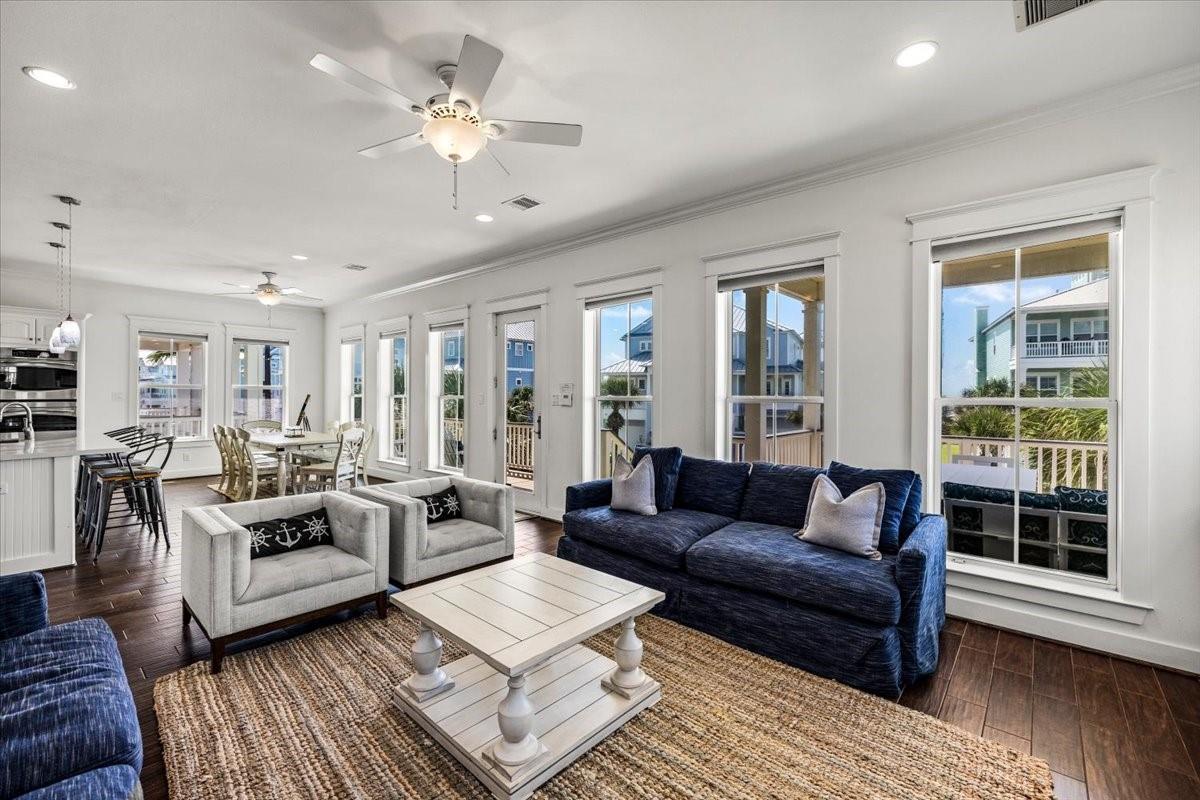 11406 Beachside