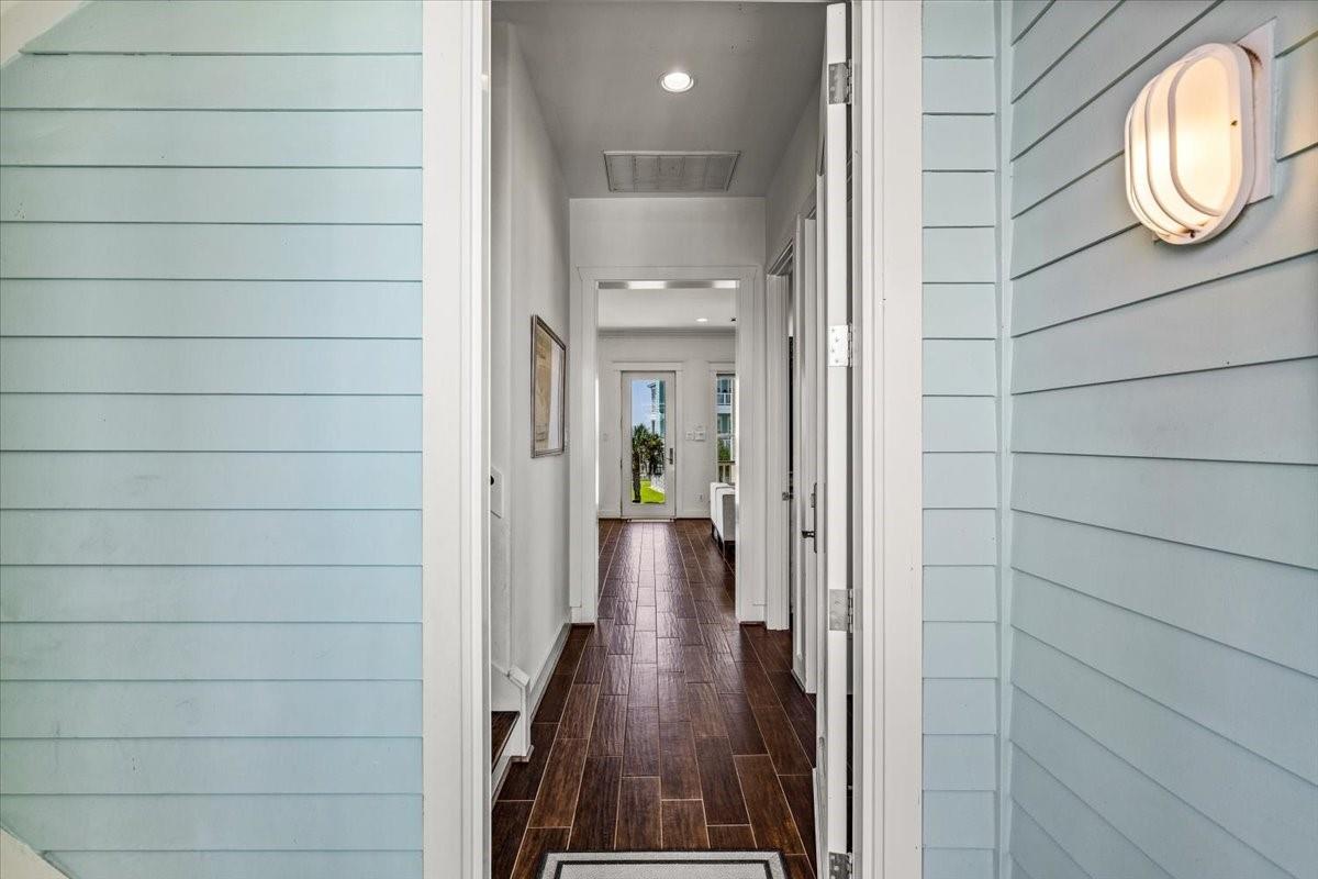 11406 Beachside