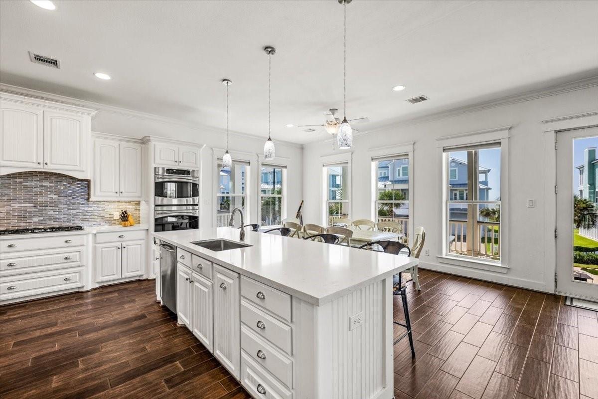 11406 Beachside