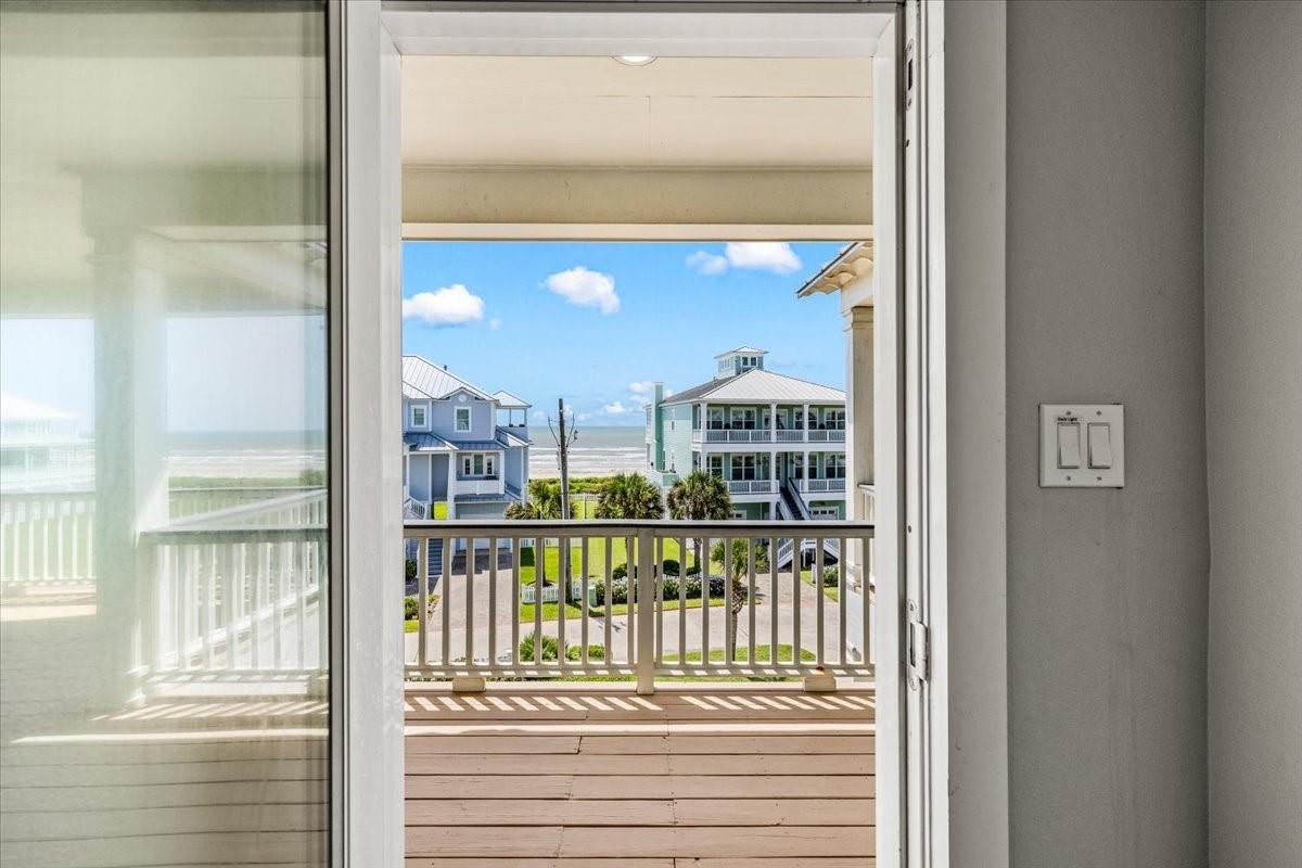 11406 Beachside