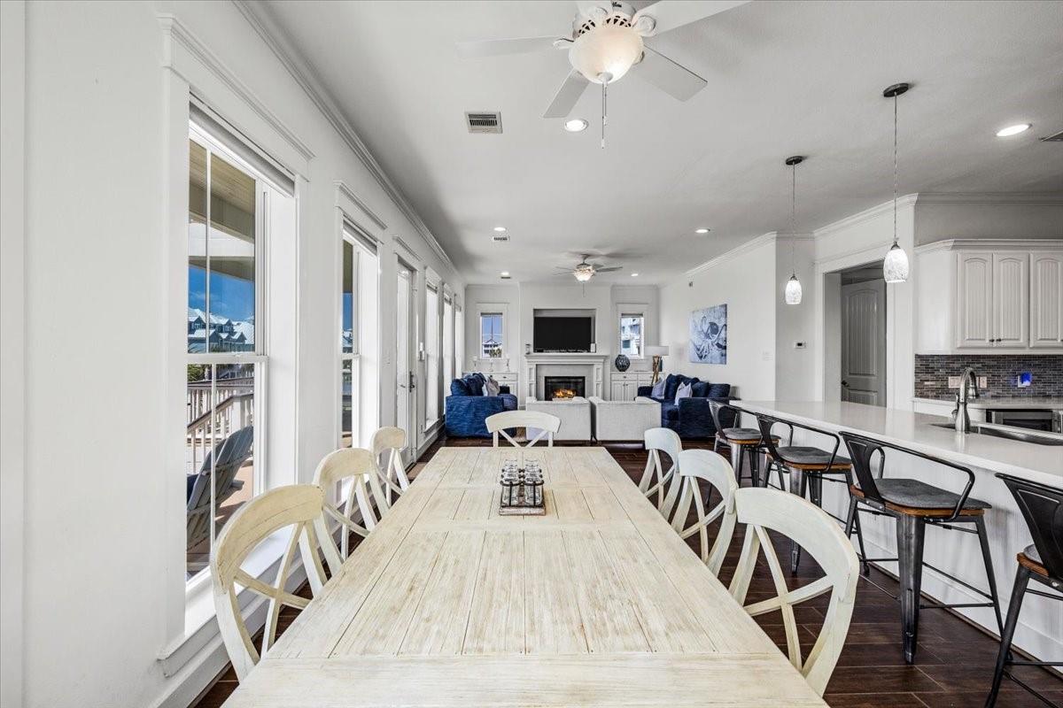 11406 Beachside