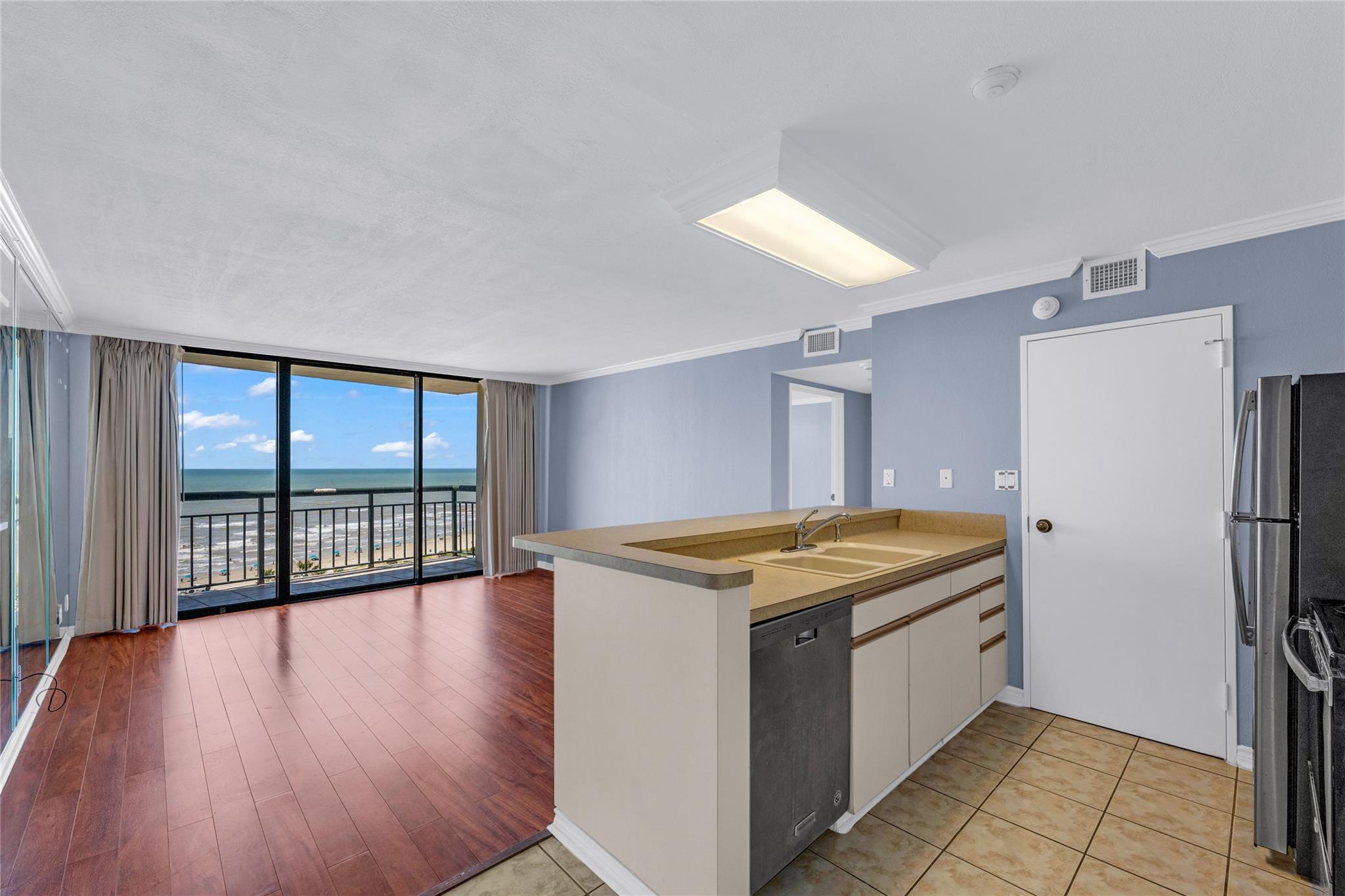 5220 Seawall Boulevard # 1034