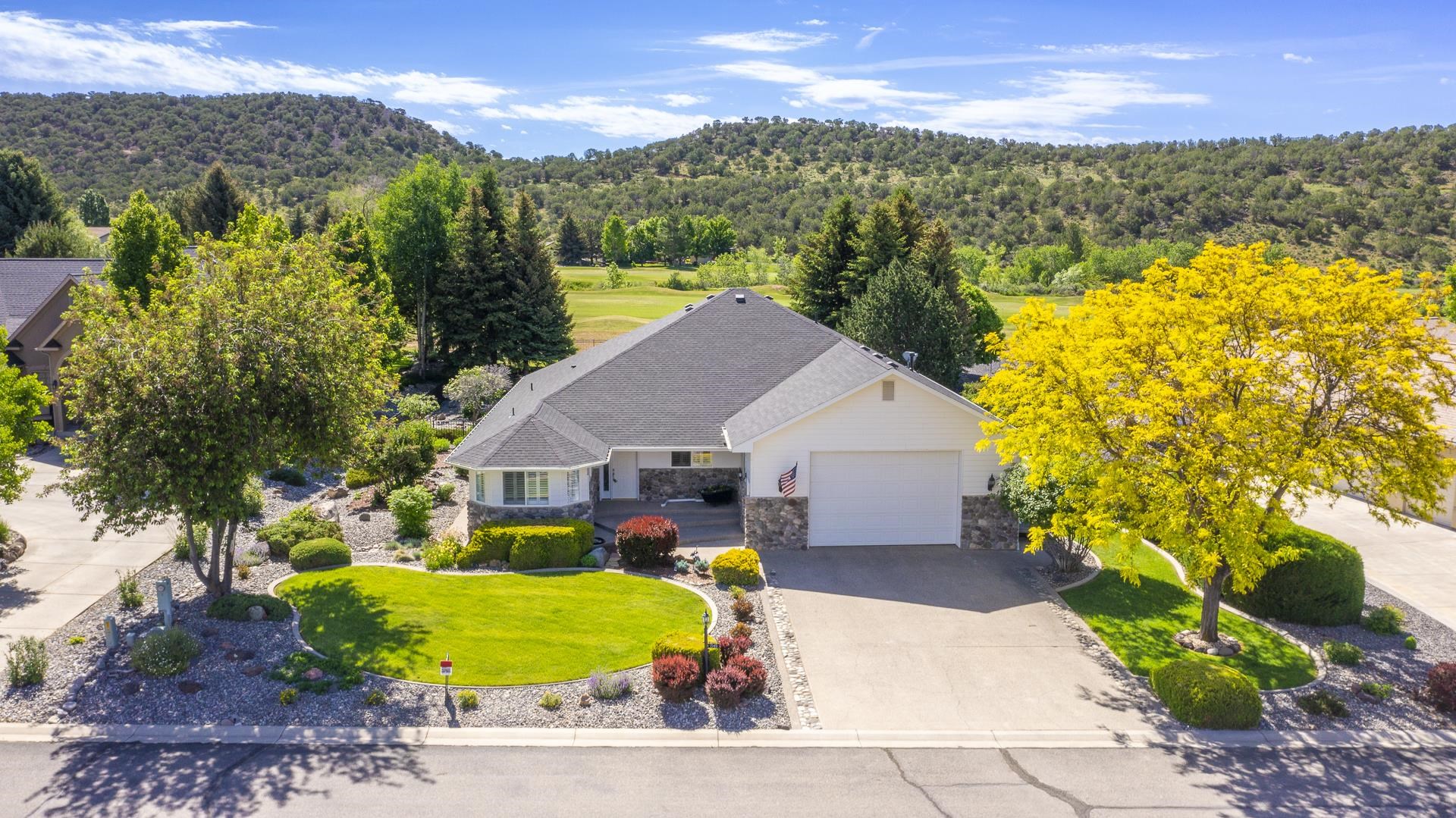 1545 SE Stonebridge Drive