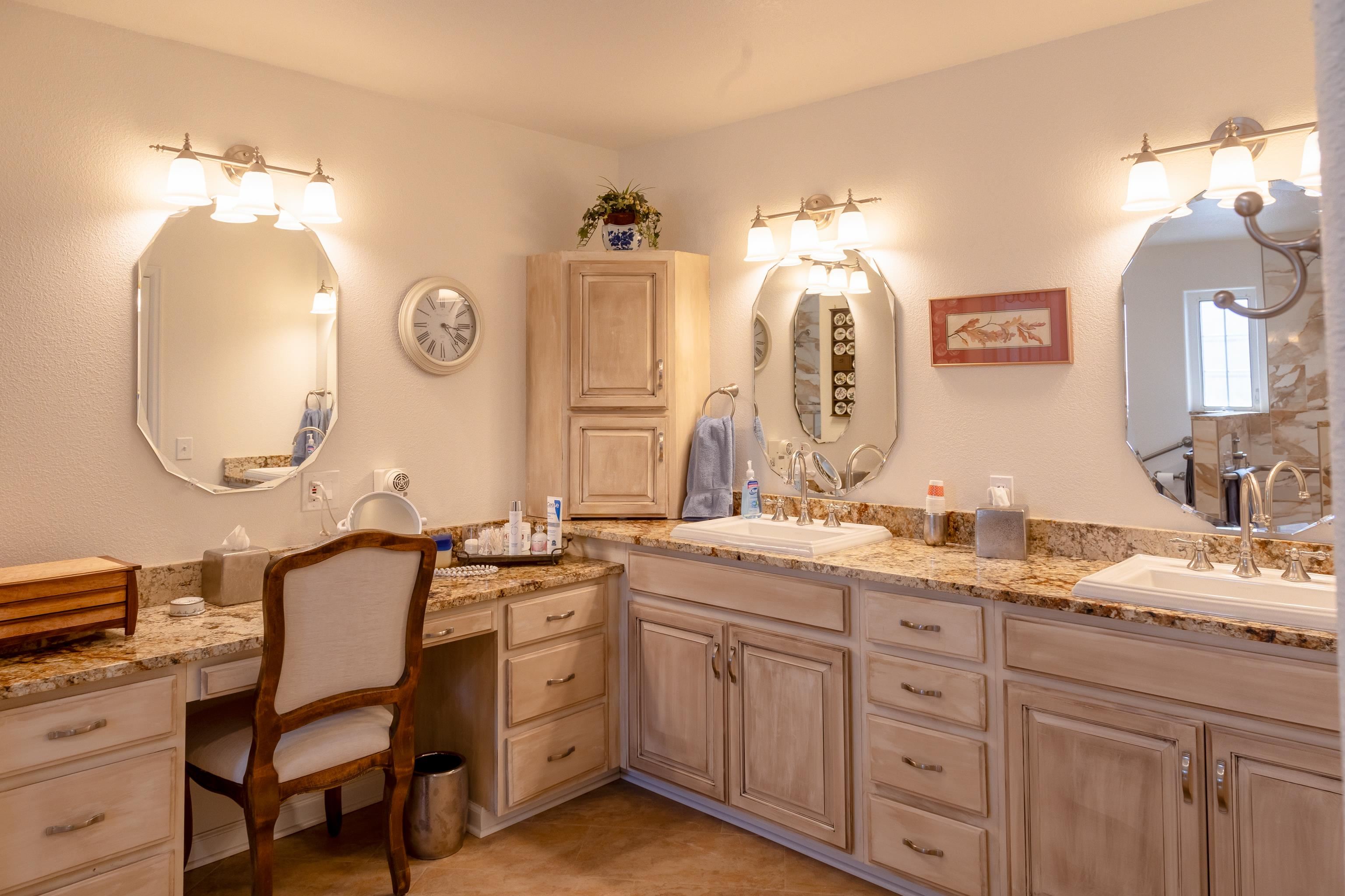 1545 SE Stonebridge Drive