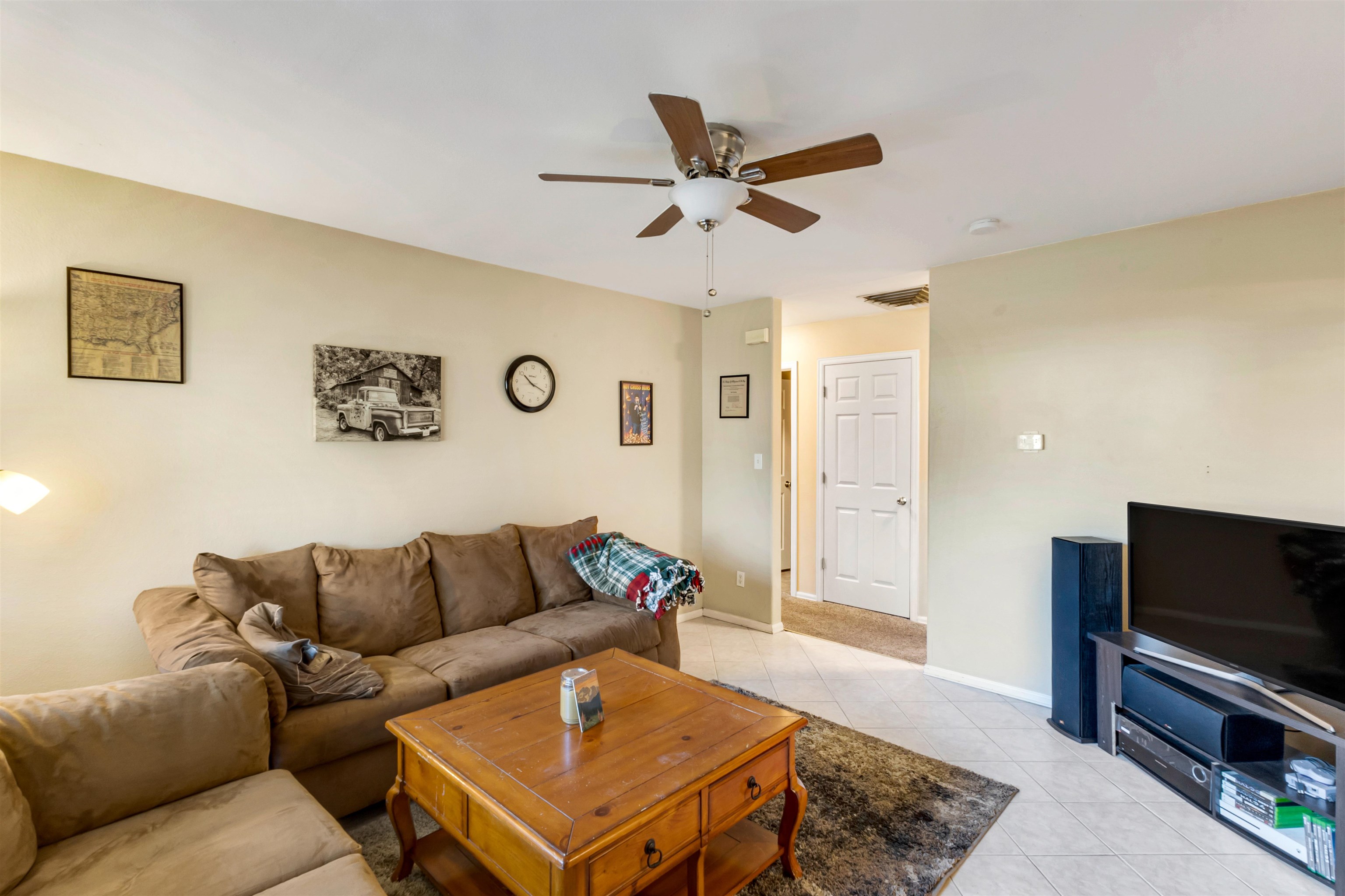 3281 1/2 San Felipe Avenue