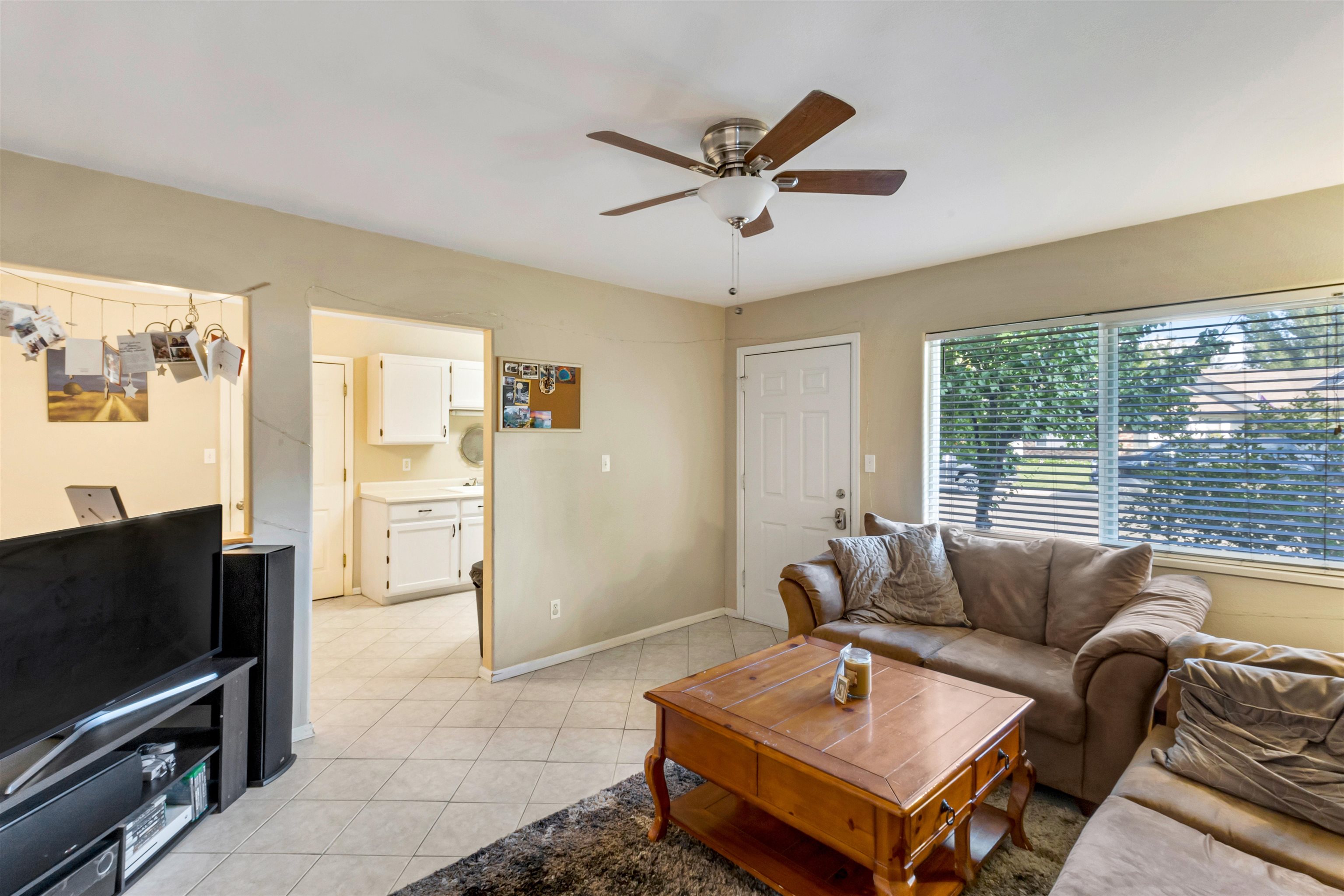 3281 1/2 San Felipe Avenue