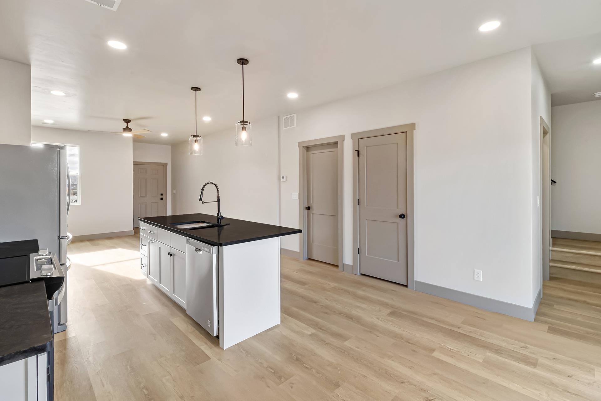 598 & 599 Teatro Court