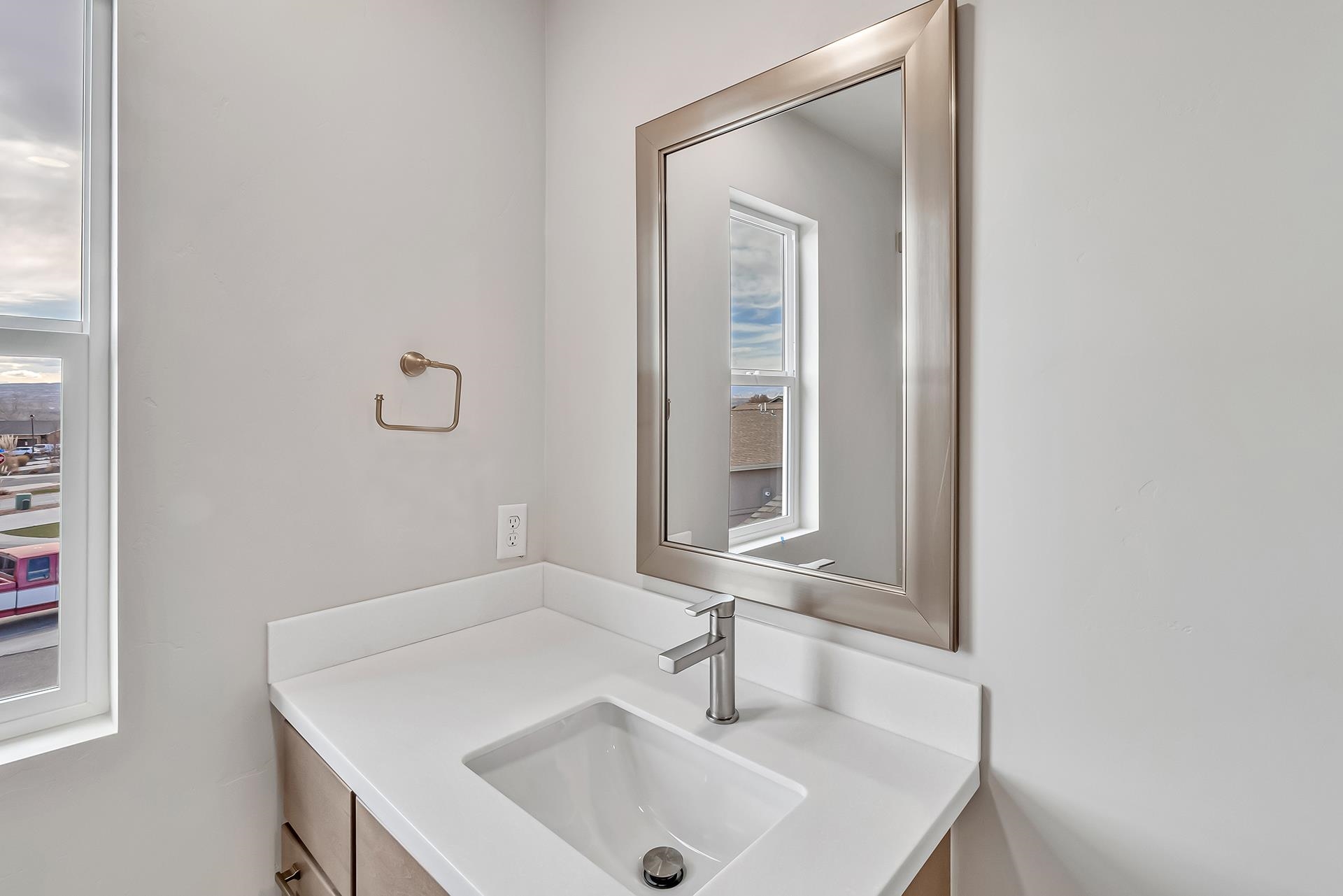 598 & 599 Teatro Court