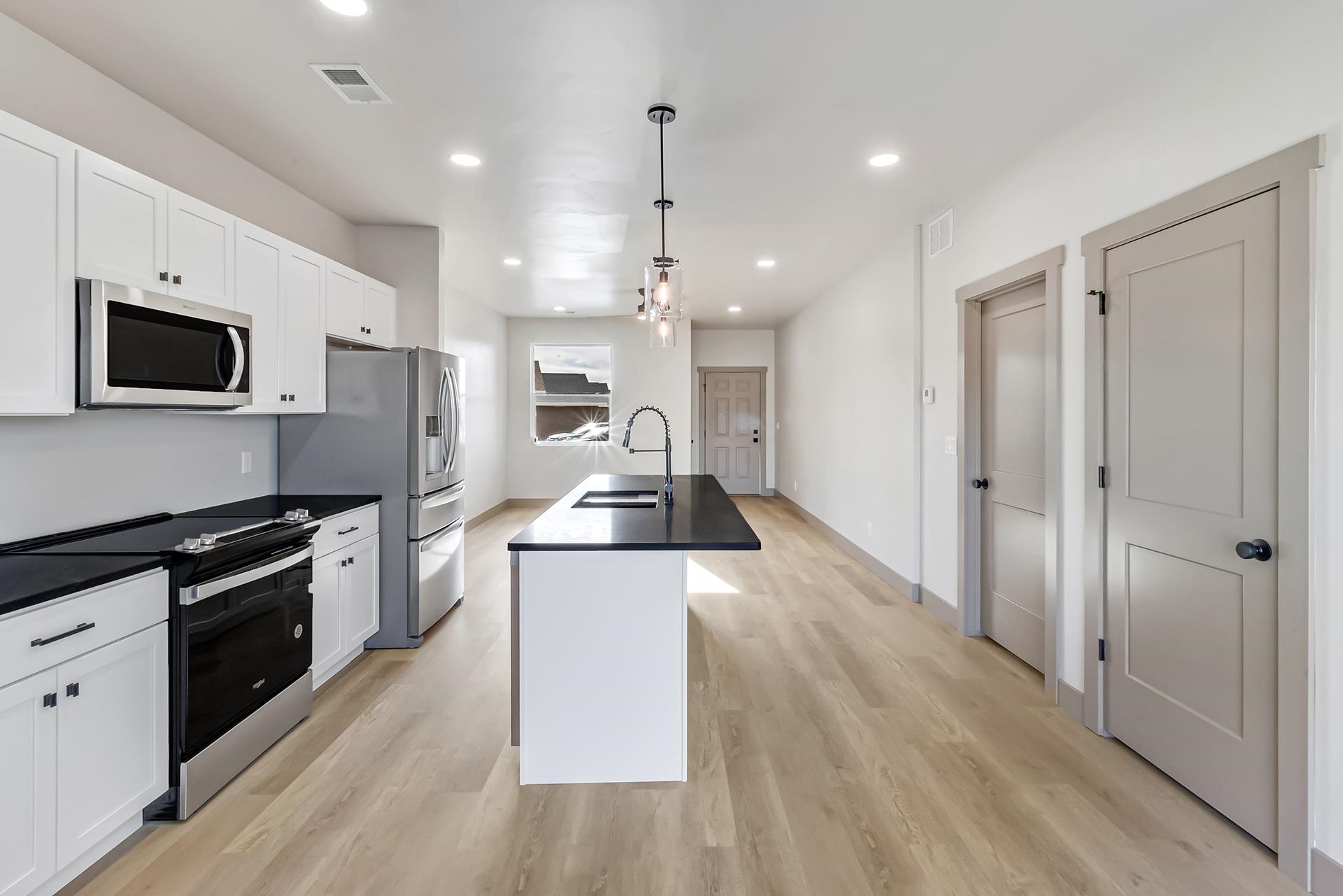 598 & 599 Teatro Court