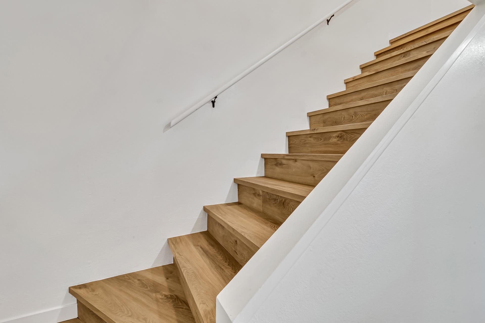 292 Dartmouth Lane Unit: A