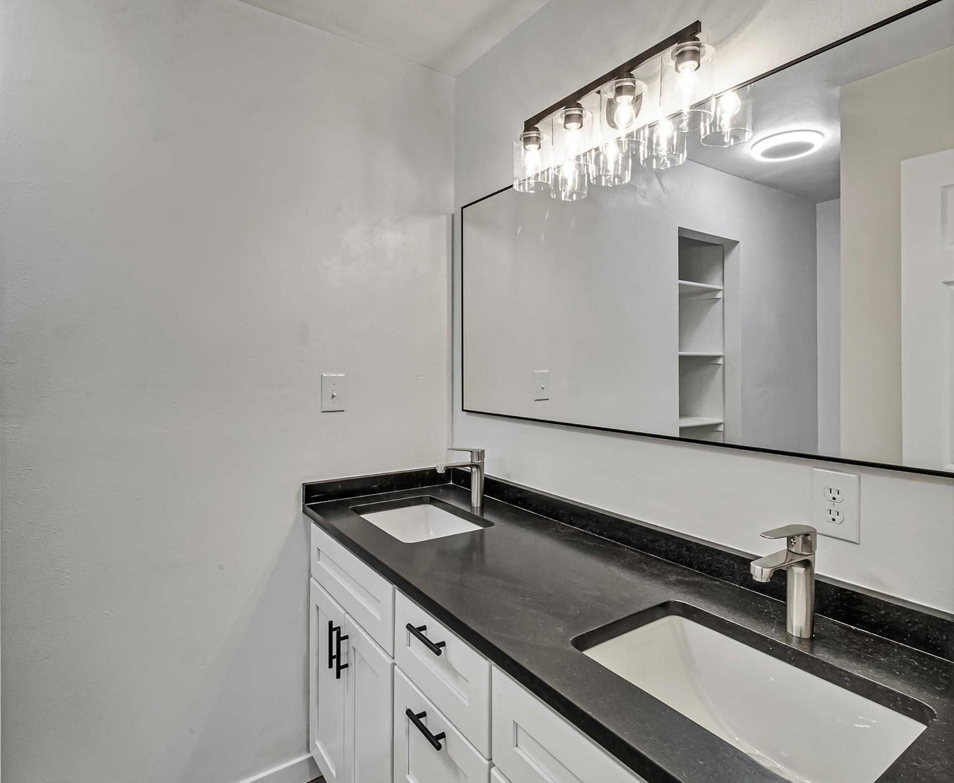 292 Dartmouth Lane Unit: A