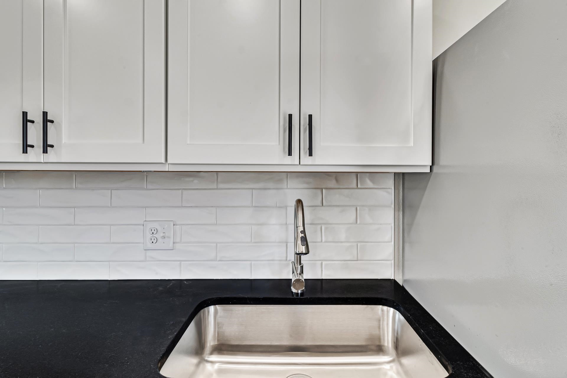 292 Dartmouth Lane Unit: A