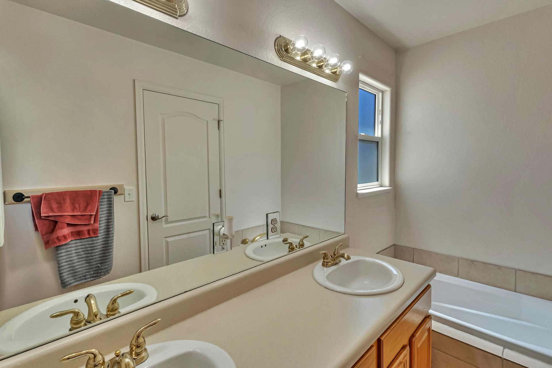 2841 1/2 Maverick Drive