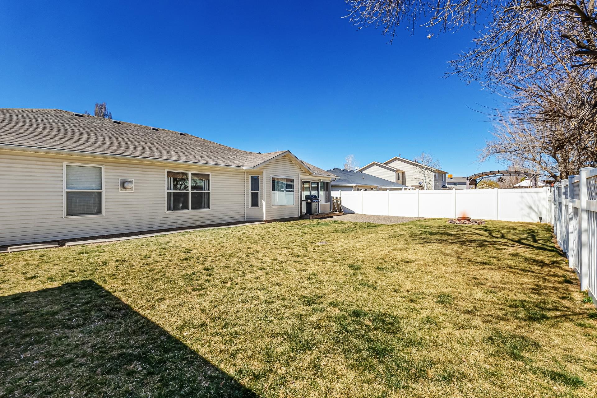 2841 1/2 Maverick Drive