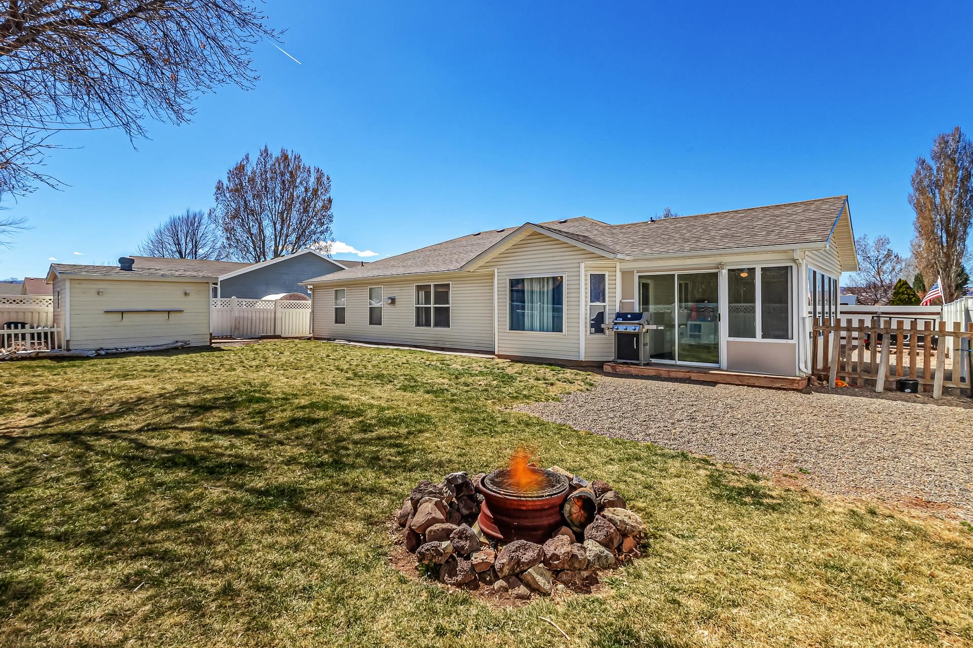 2841 1/2 Maverick Drive