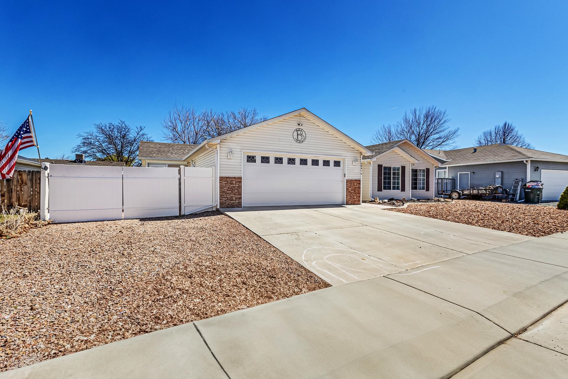 2841 1/2 Maverick Drive