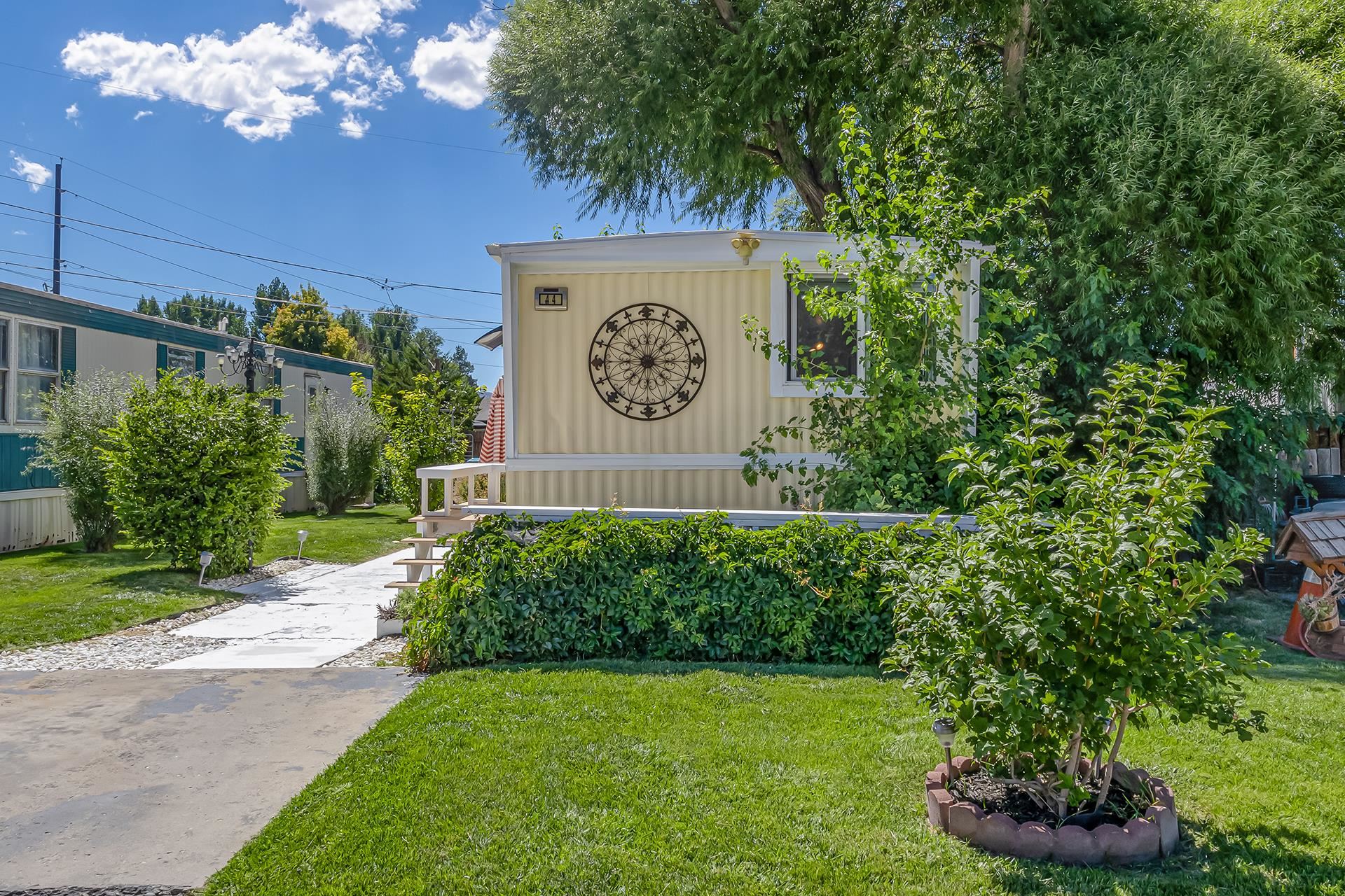 825 E Ottley Avenue Unit: A-4