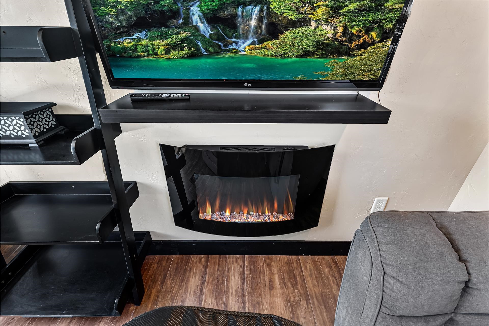 825 E Ottley Avenue Unit: A-4