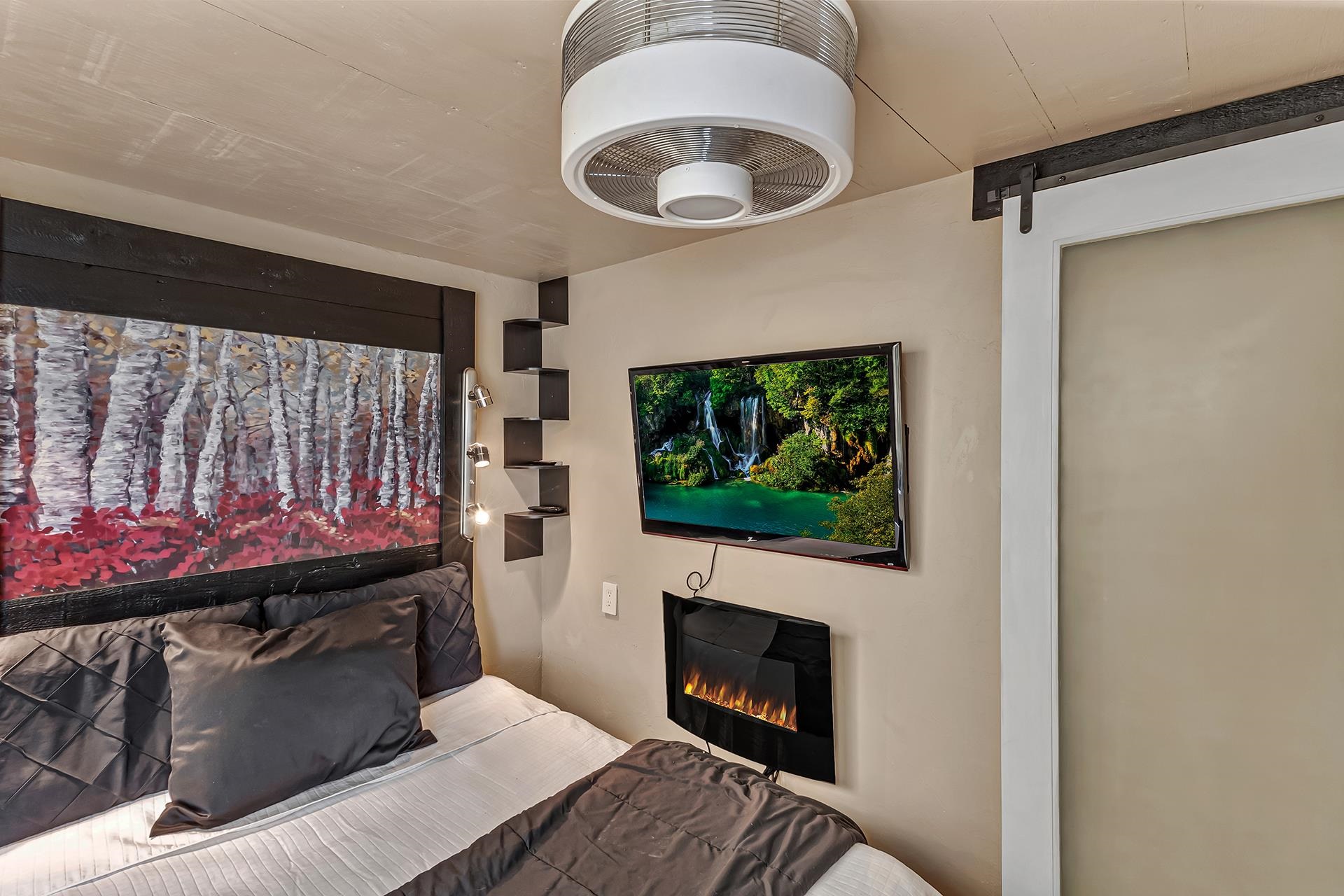 825 E Ottley Avenue Unit: A-4