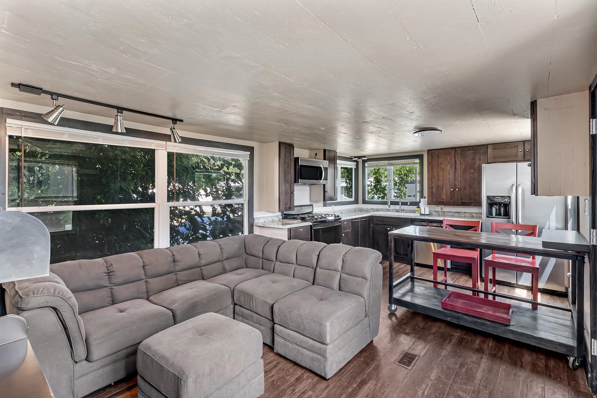 825 E Ottley Avenue Unit: A-4