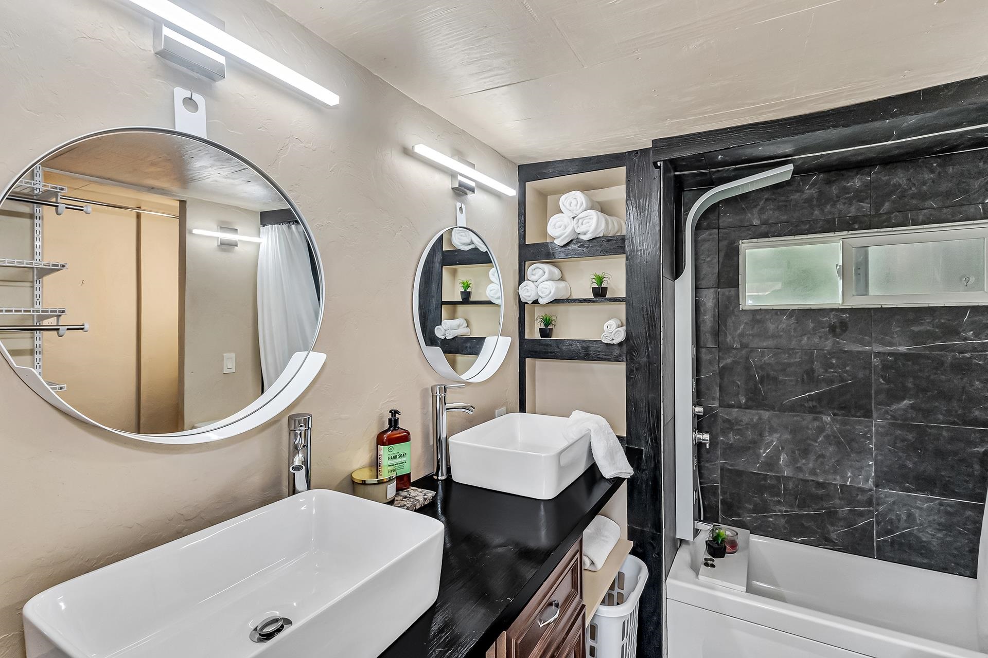 825 E Ottley Avenue Unit: A-4