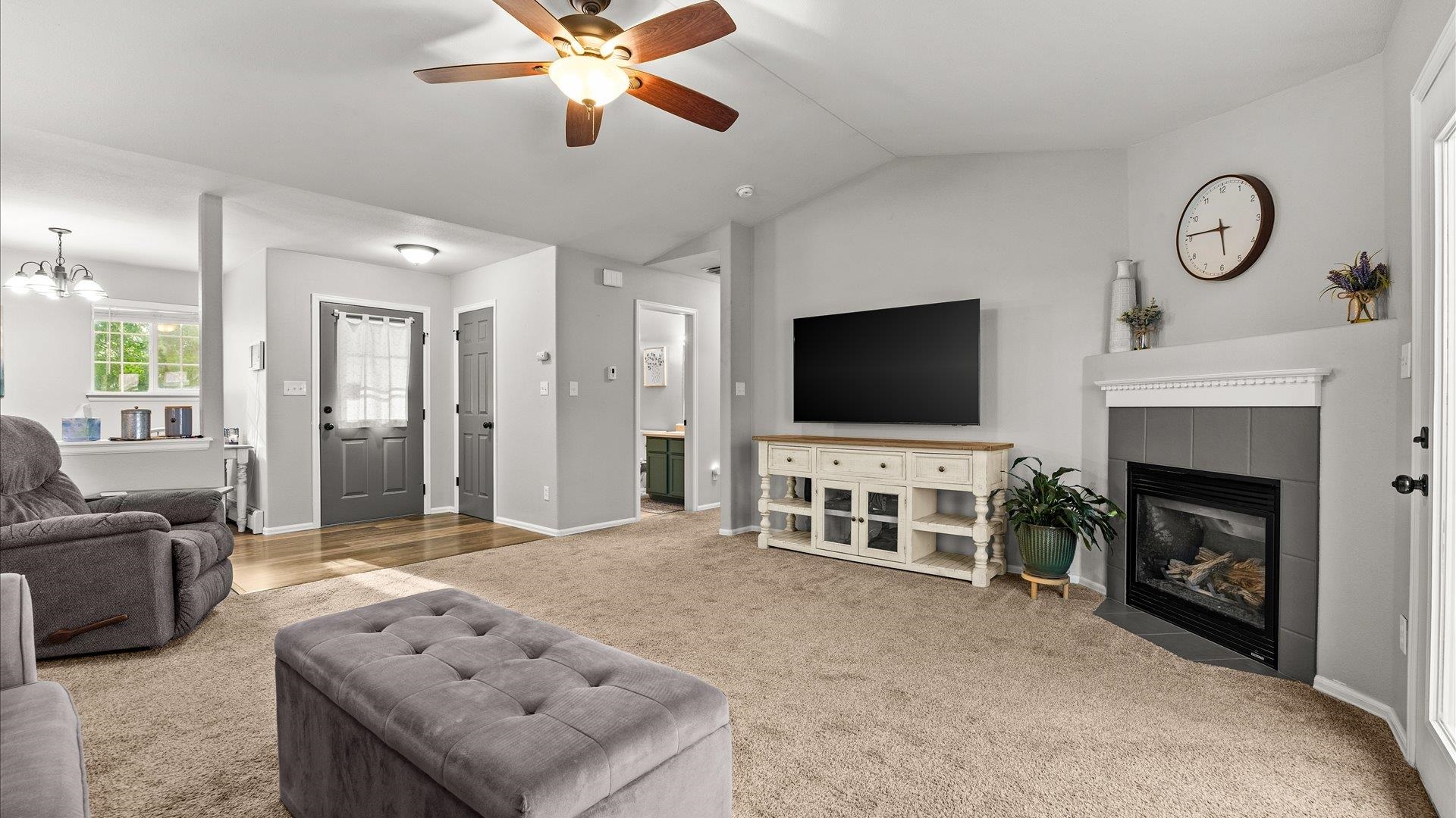 634 1/2 Maurine Lane