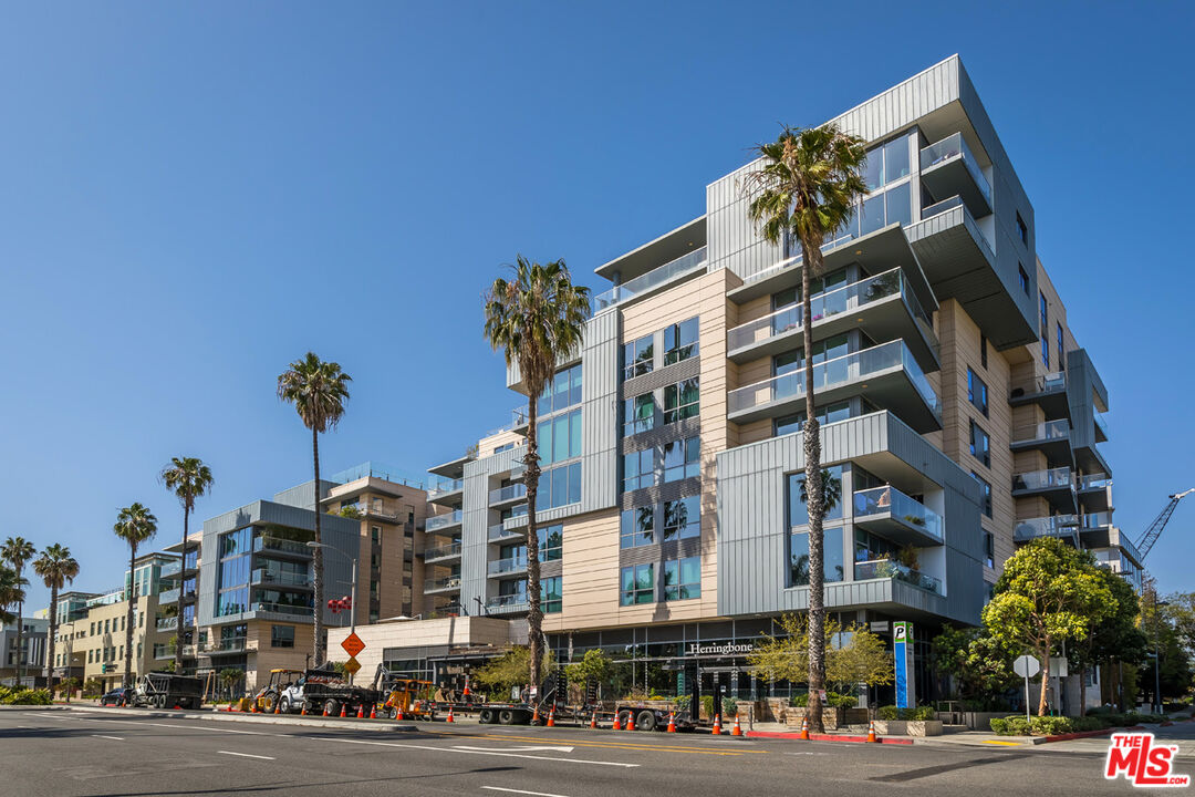 1755 Ocean Ave Unit: 411