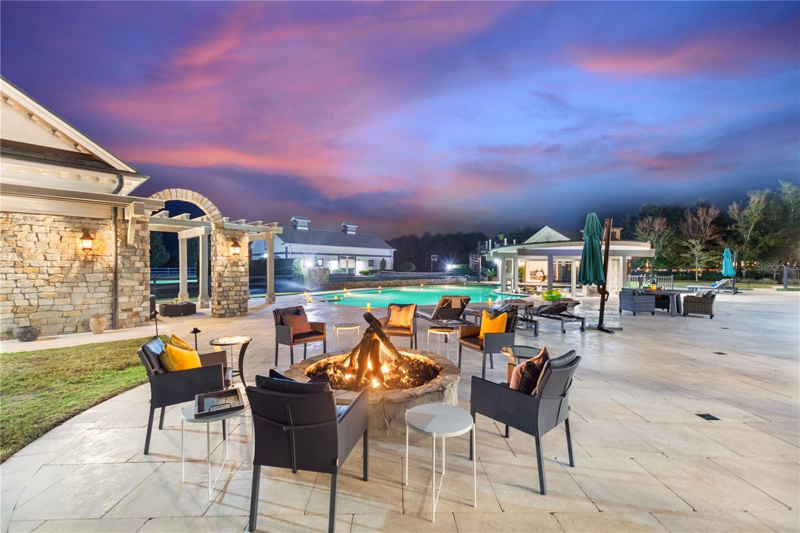 3018 KINGFISHER POINT