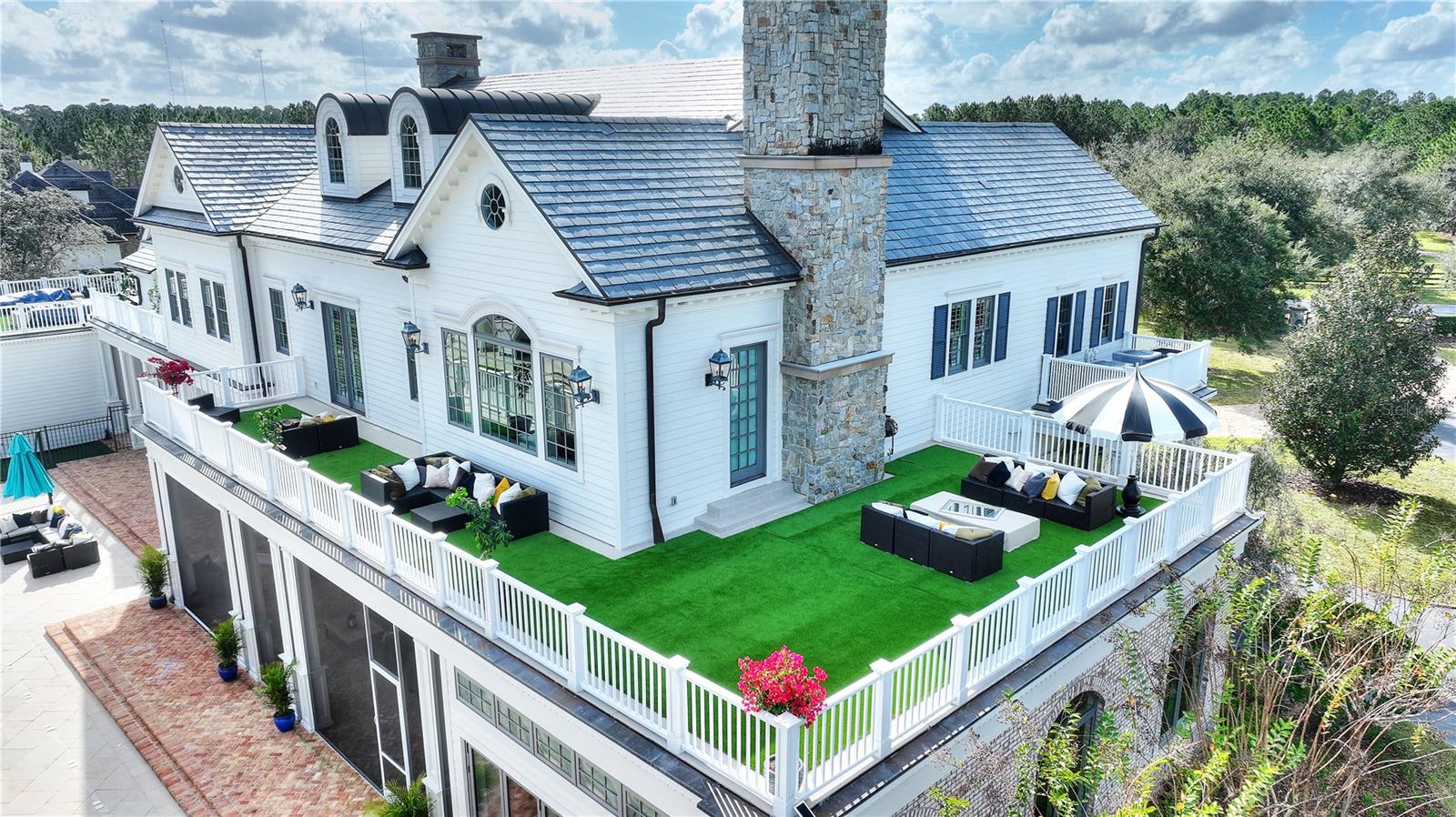 3018 KINGFISHER POINT