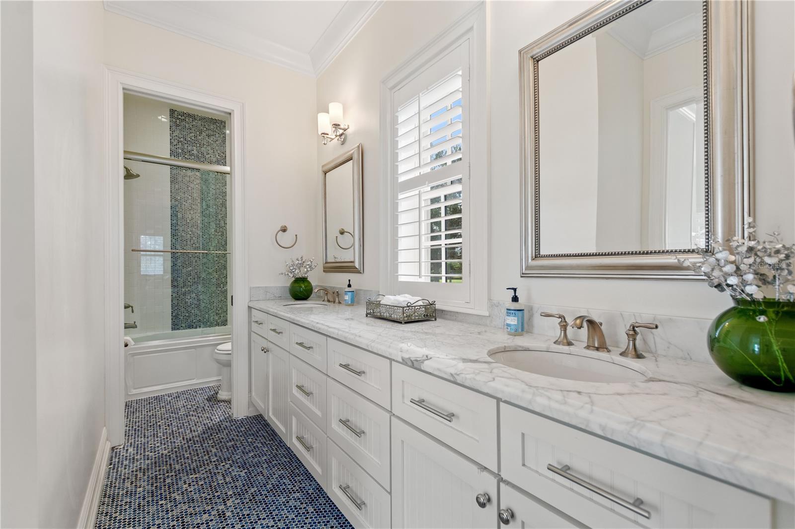 3018 KINGFISHER POINT