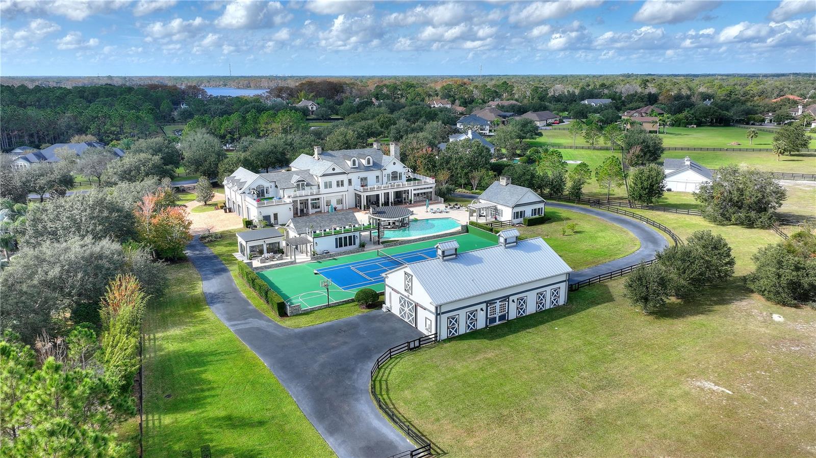 3018 KINGFISHER POINT