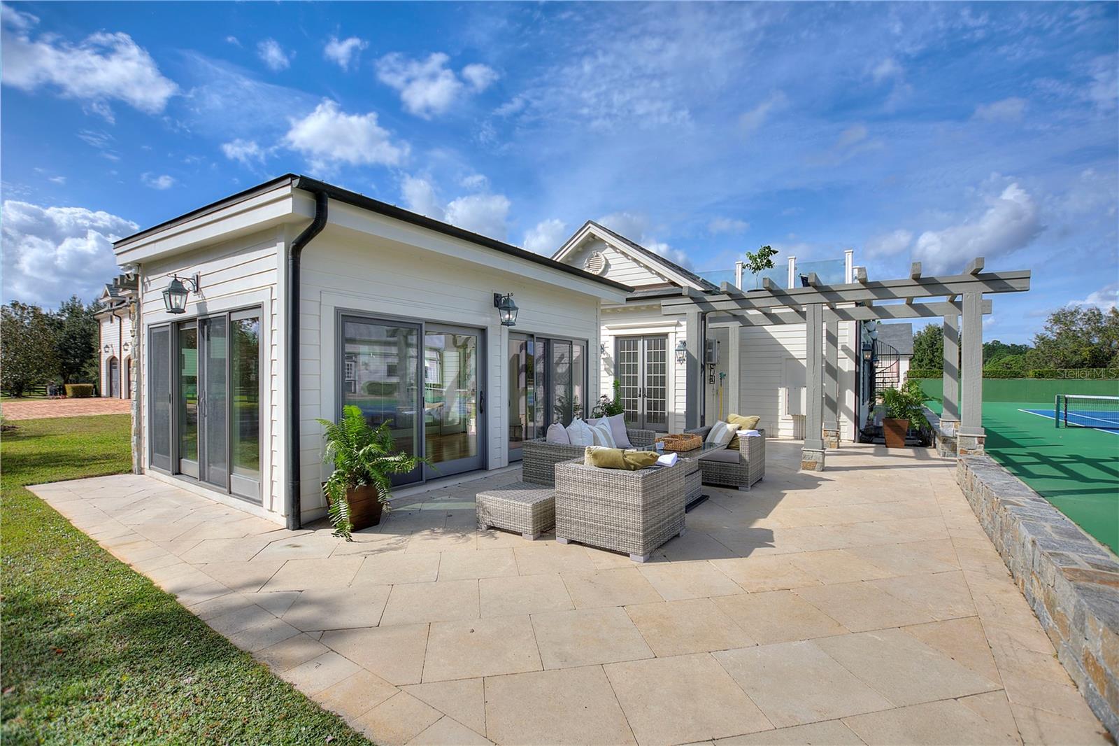 3018 KINGFISHER POINT