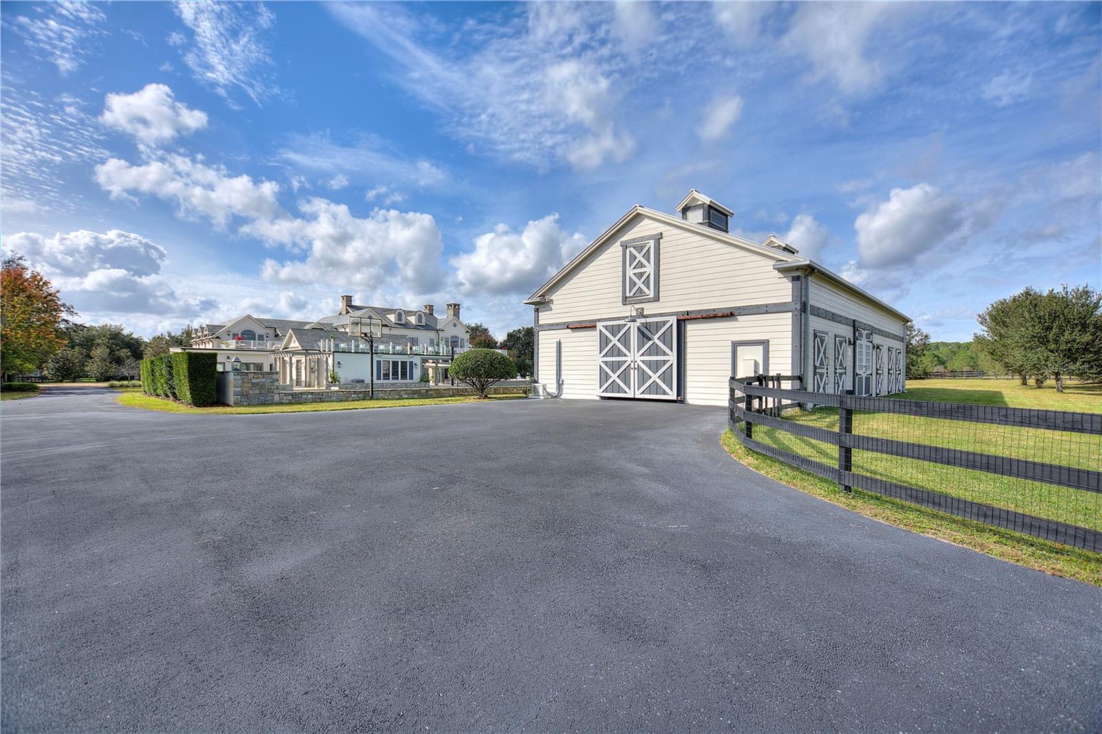 3018 KINGFISHER POINT