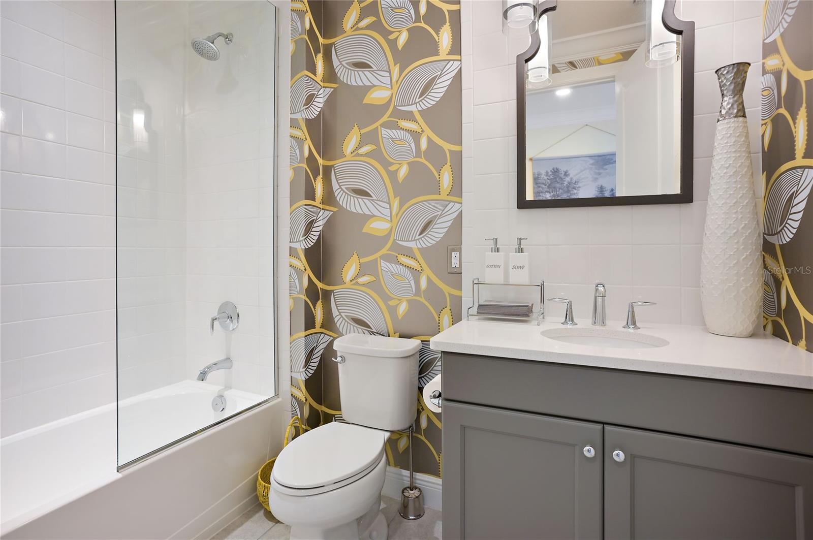 8872 BISMARCK PALM DR