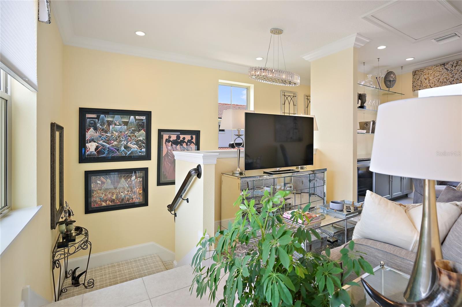 8872 BISMARCK PALM DR