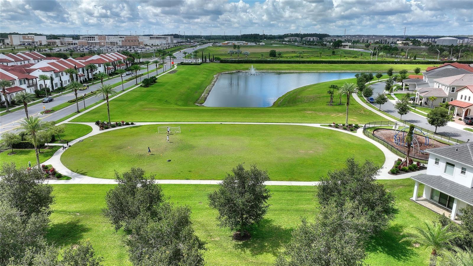 8872 BISMARCK PALM DR