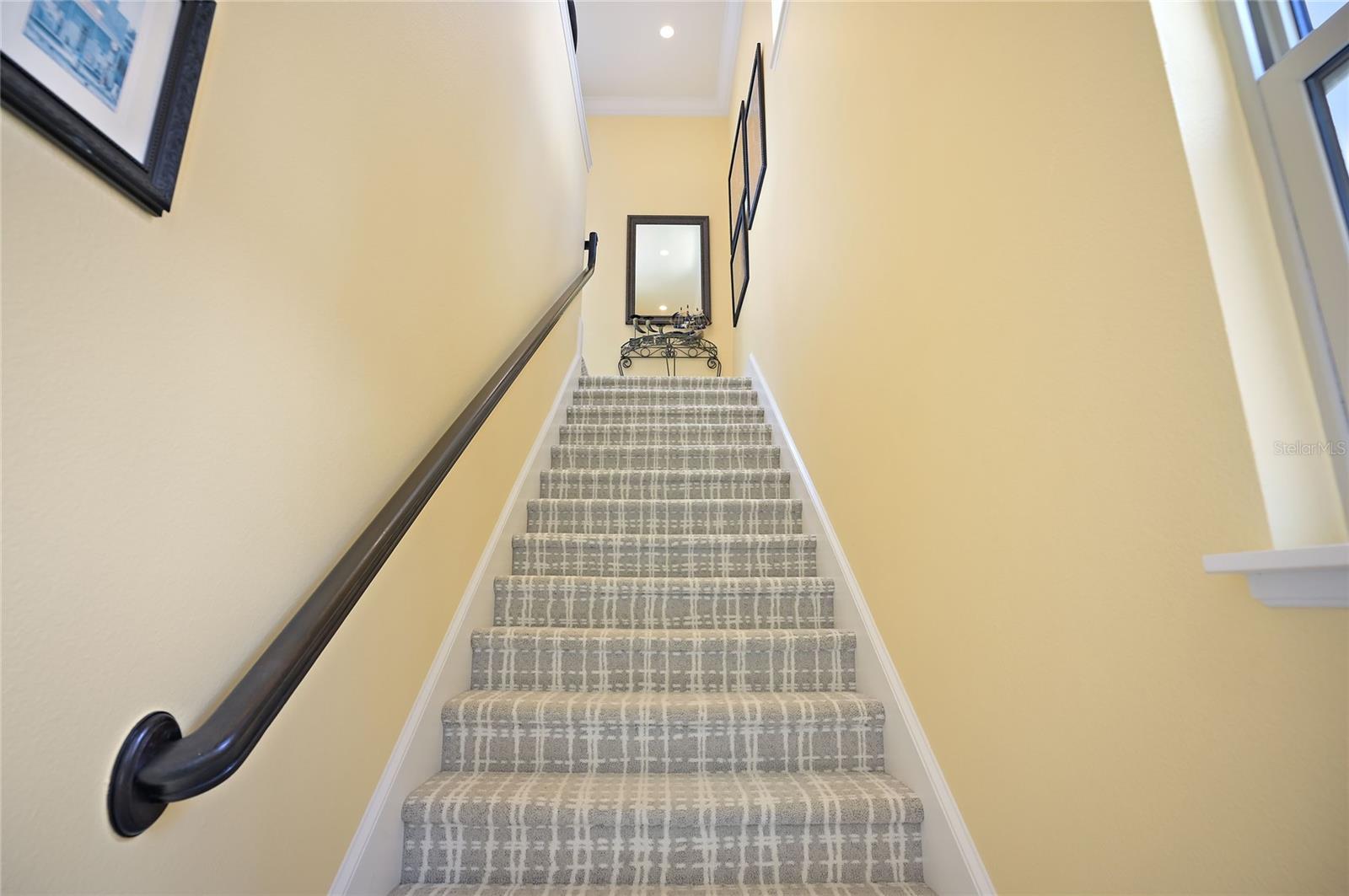 8872 BISMARCK PALM DR