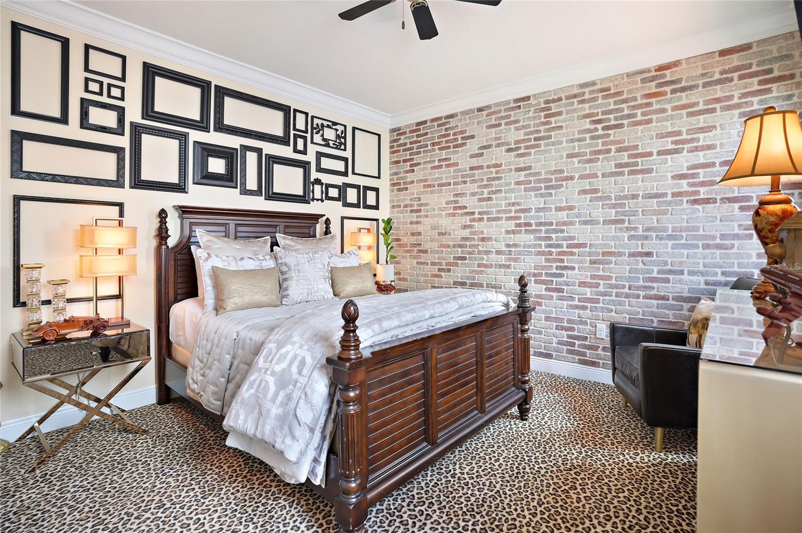 8872 BISMARCK PALM DR