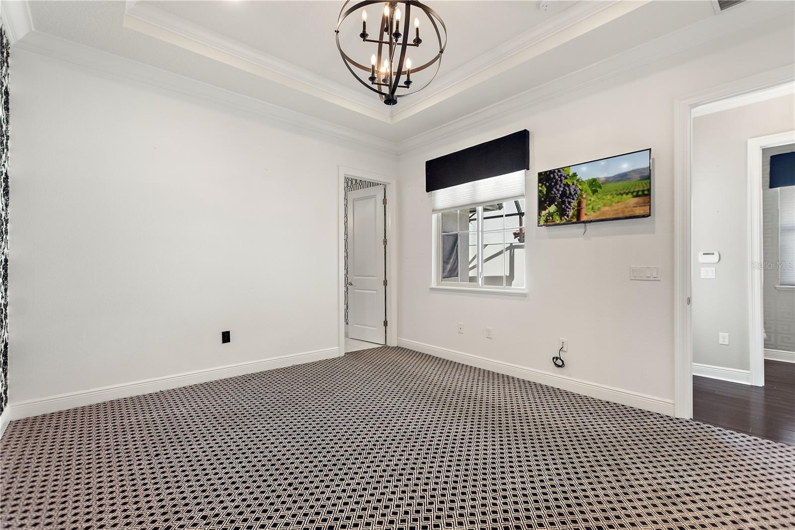 8872 BISMARCK PALM DR