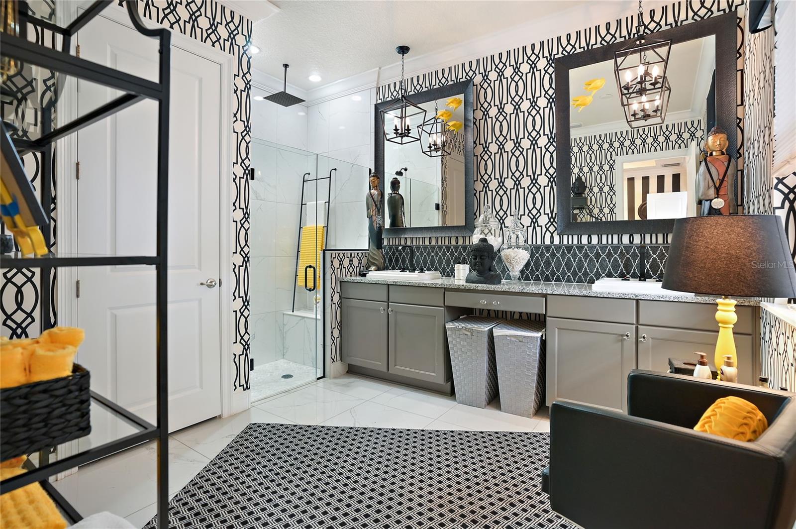 8872 BISMARCK PALM DR