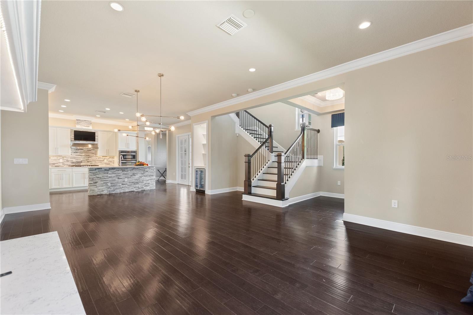 8872 BISMARCK PALM DR