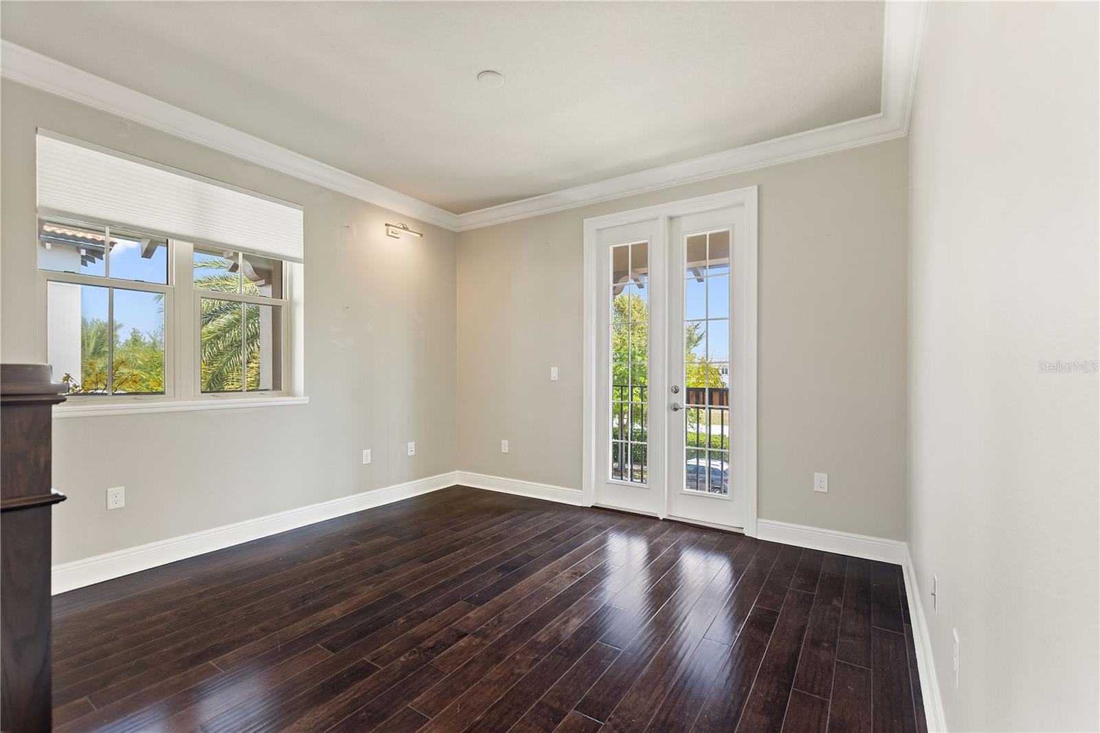 8872 BISMARCK PALM DR