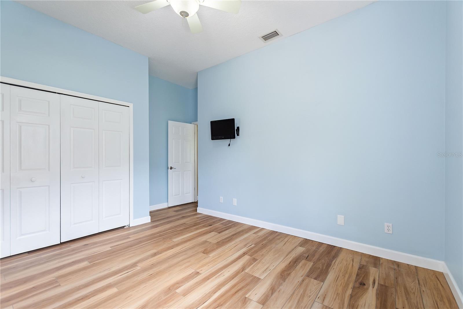 12432 LAKE RIDGE CIR