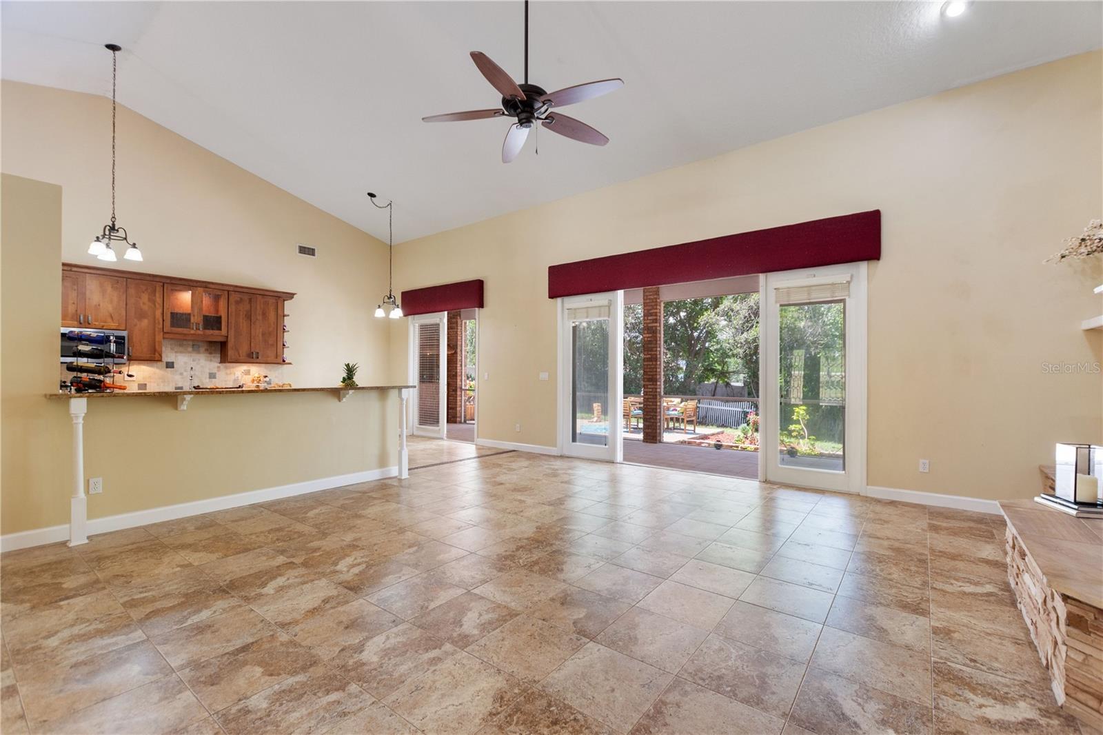 12432 LAKE RIDGE CIR