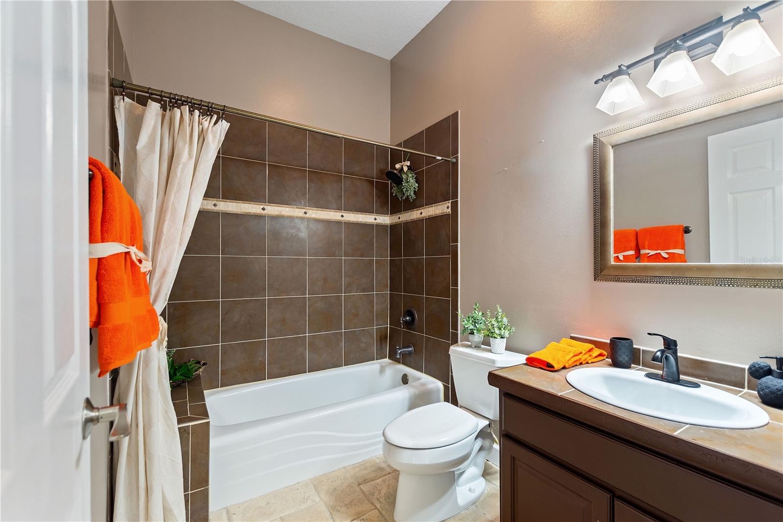 12432 LAKE RIDGE CIR