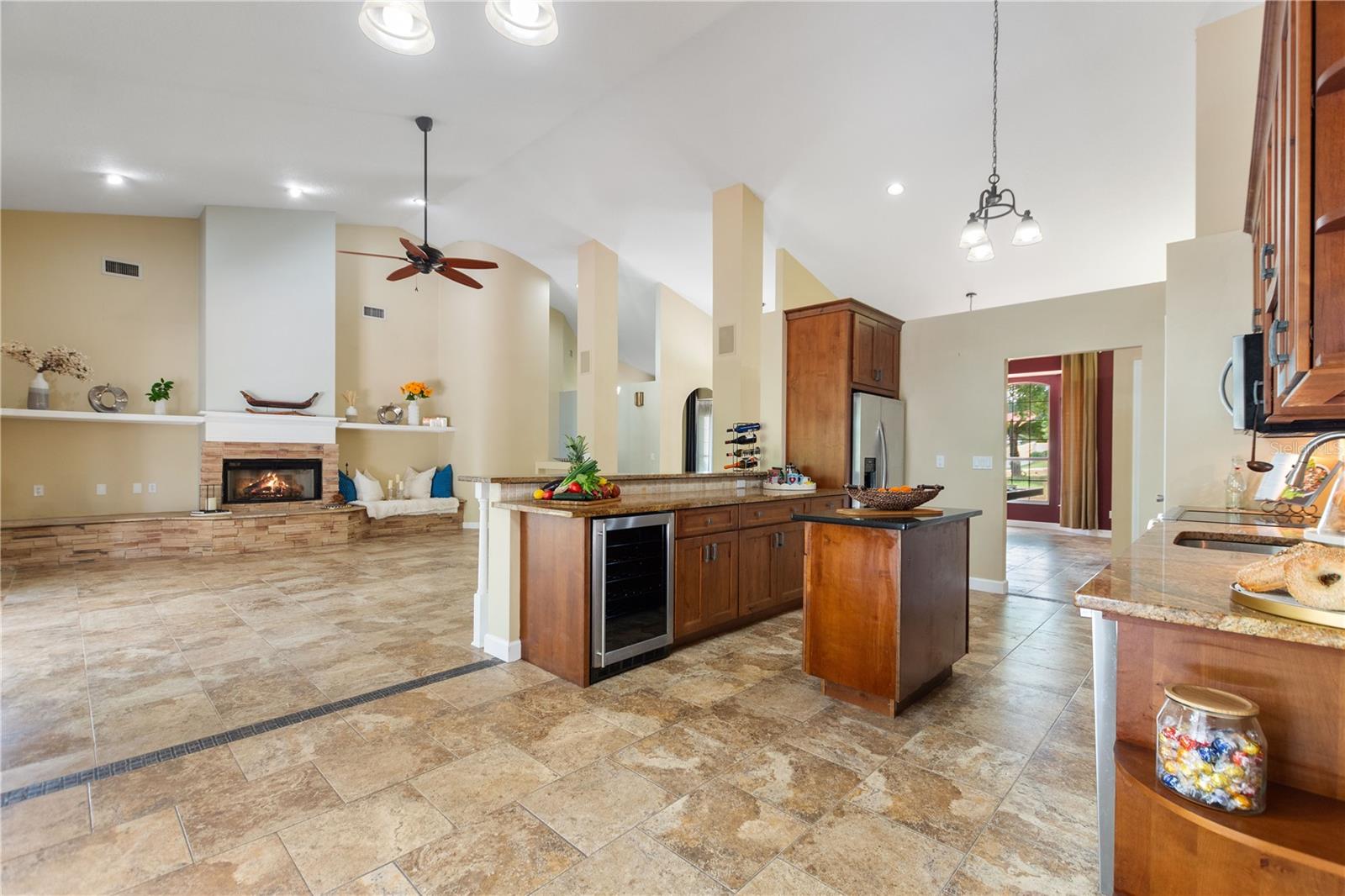 12432 LAKE RIDGE CIR