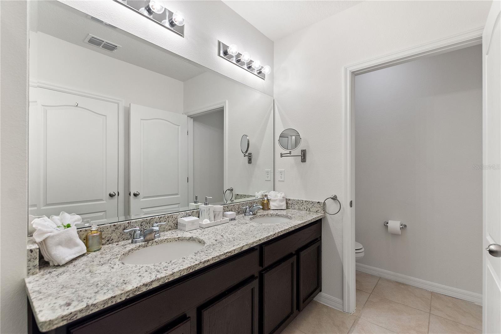8020 OAK SHADOW CT