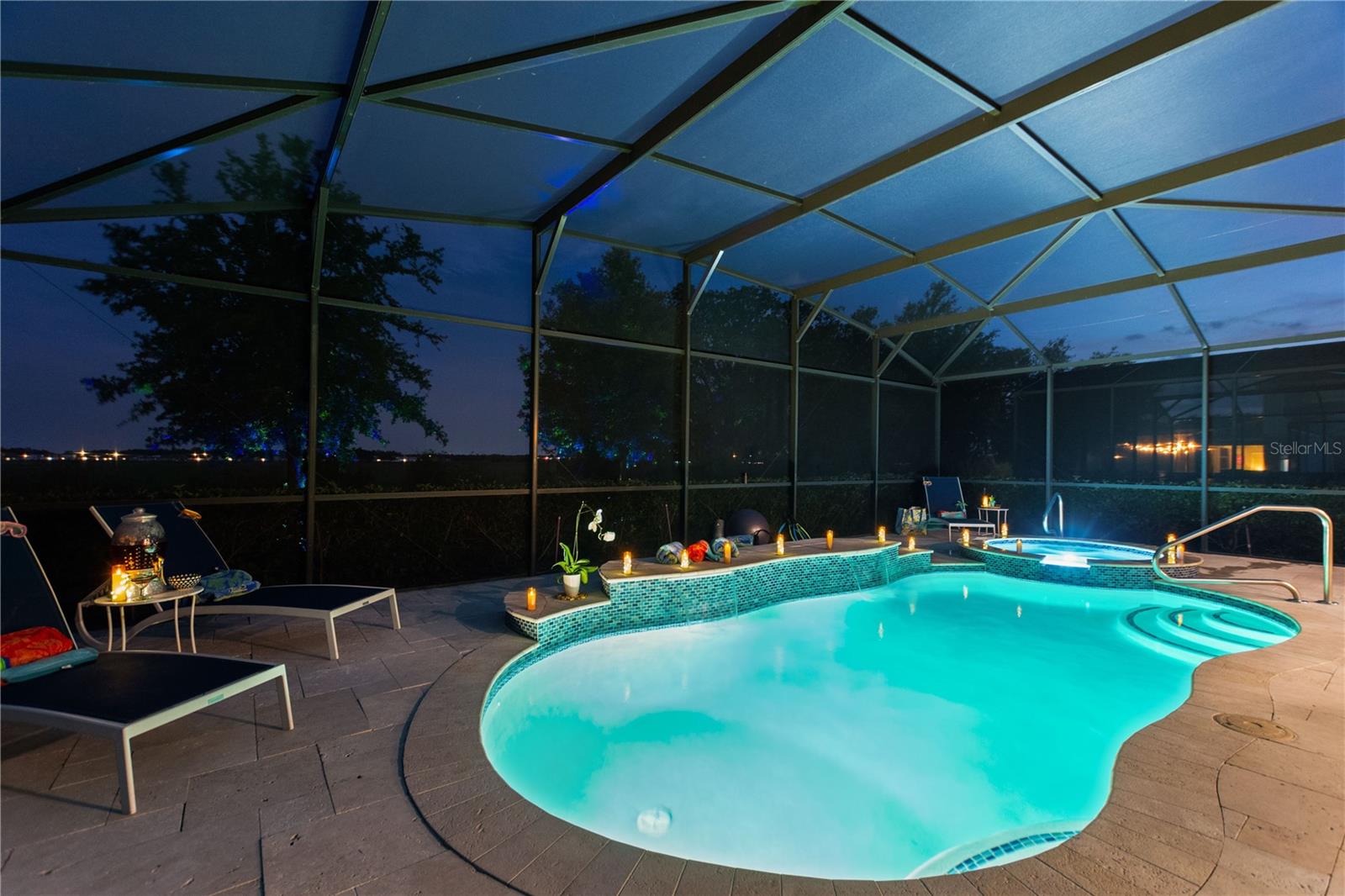 8020 OAK SHADOW CT