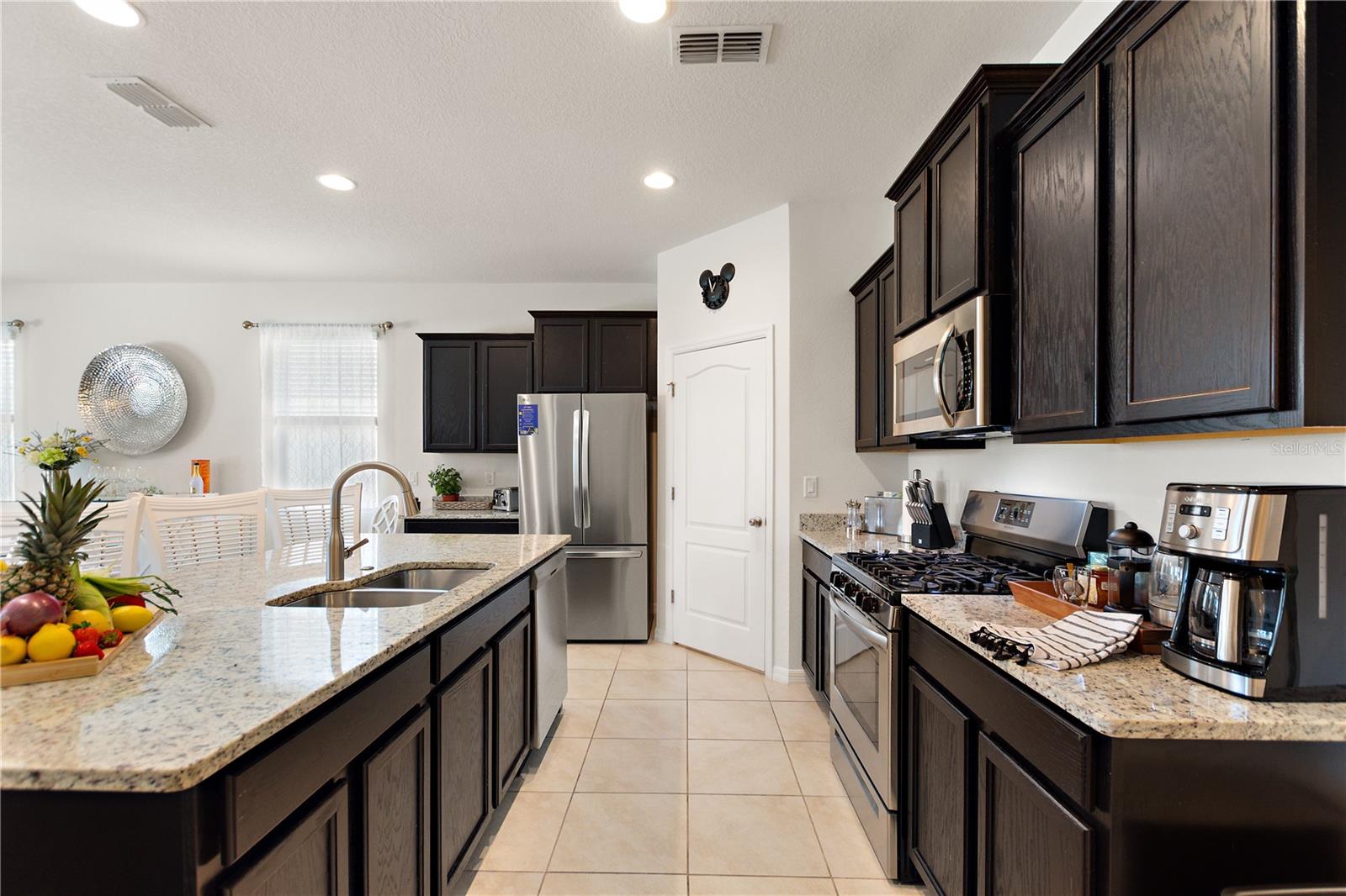 8020 OAK SHADOW CT